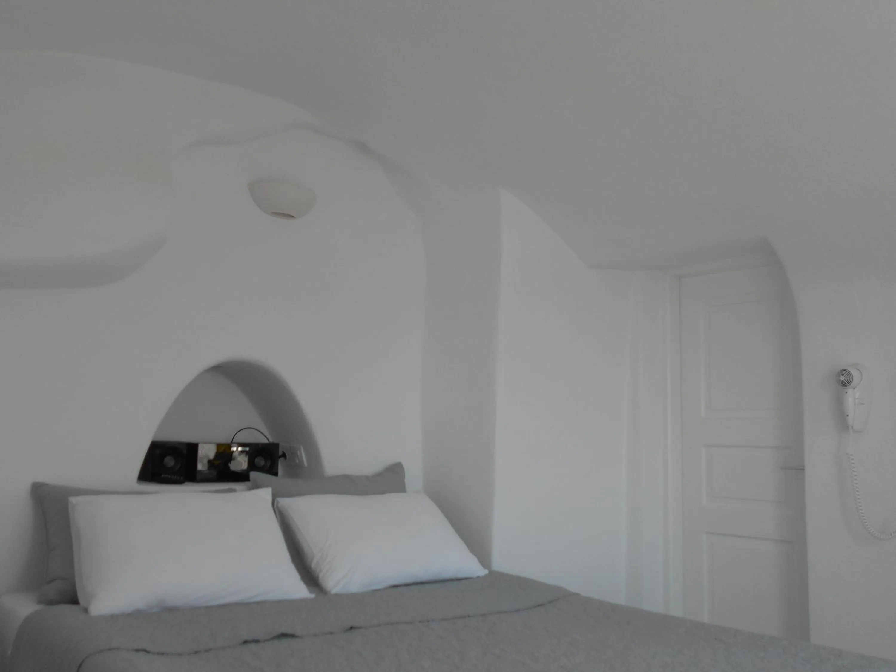 Photo of the whole room, Bed in Rimida Villas