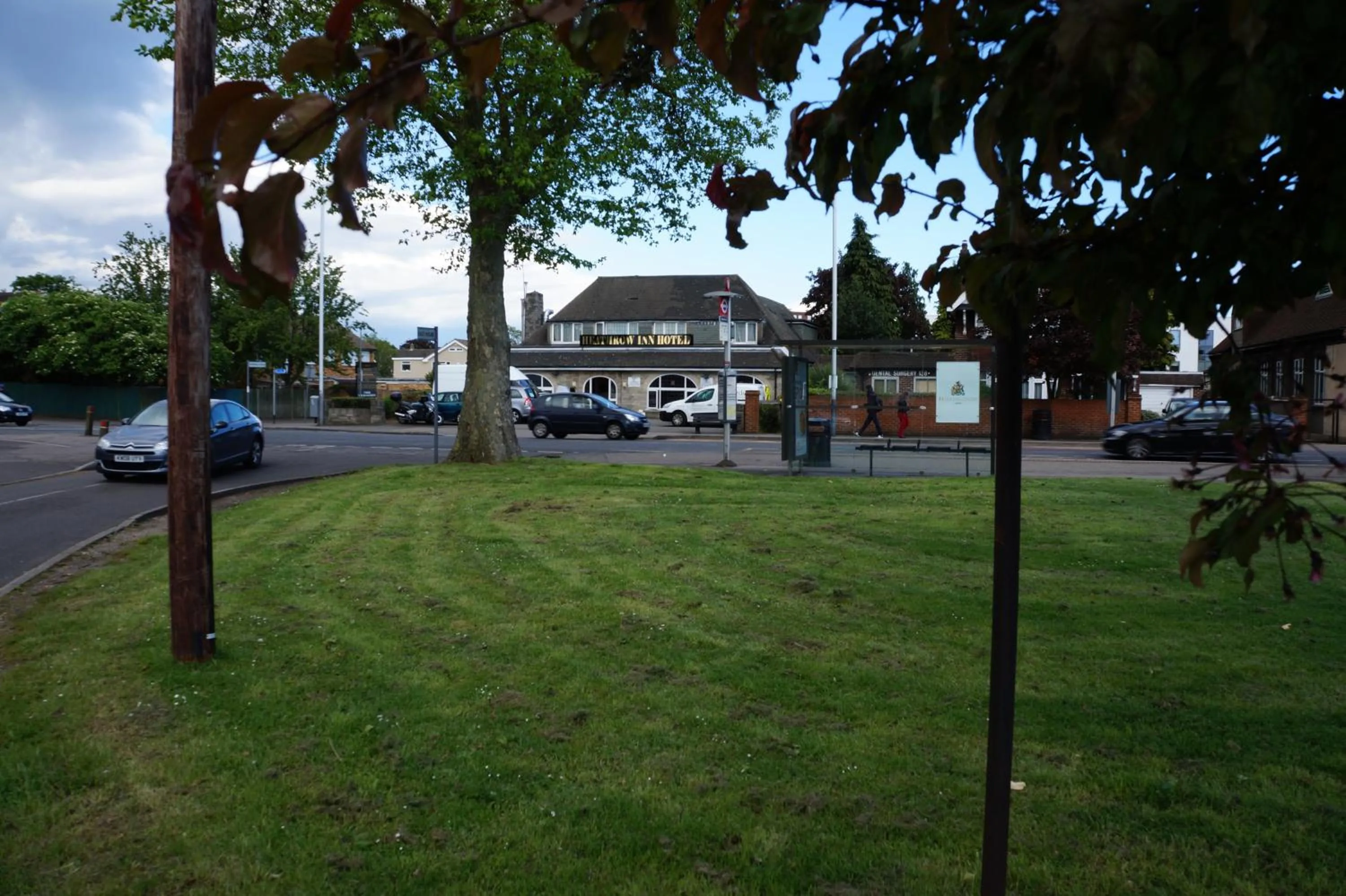 Property building in Heathrow Inn Hotel
