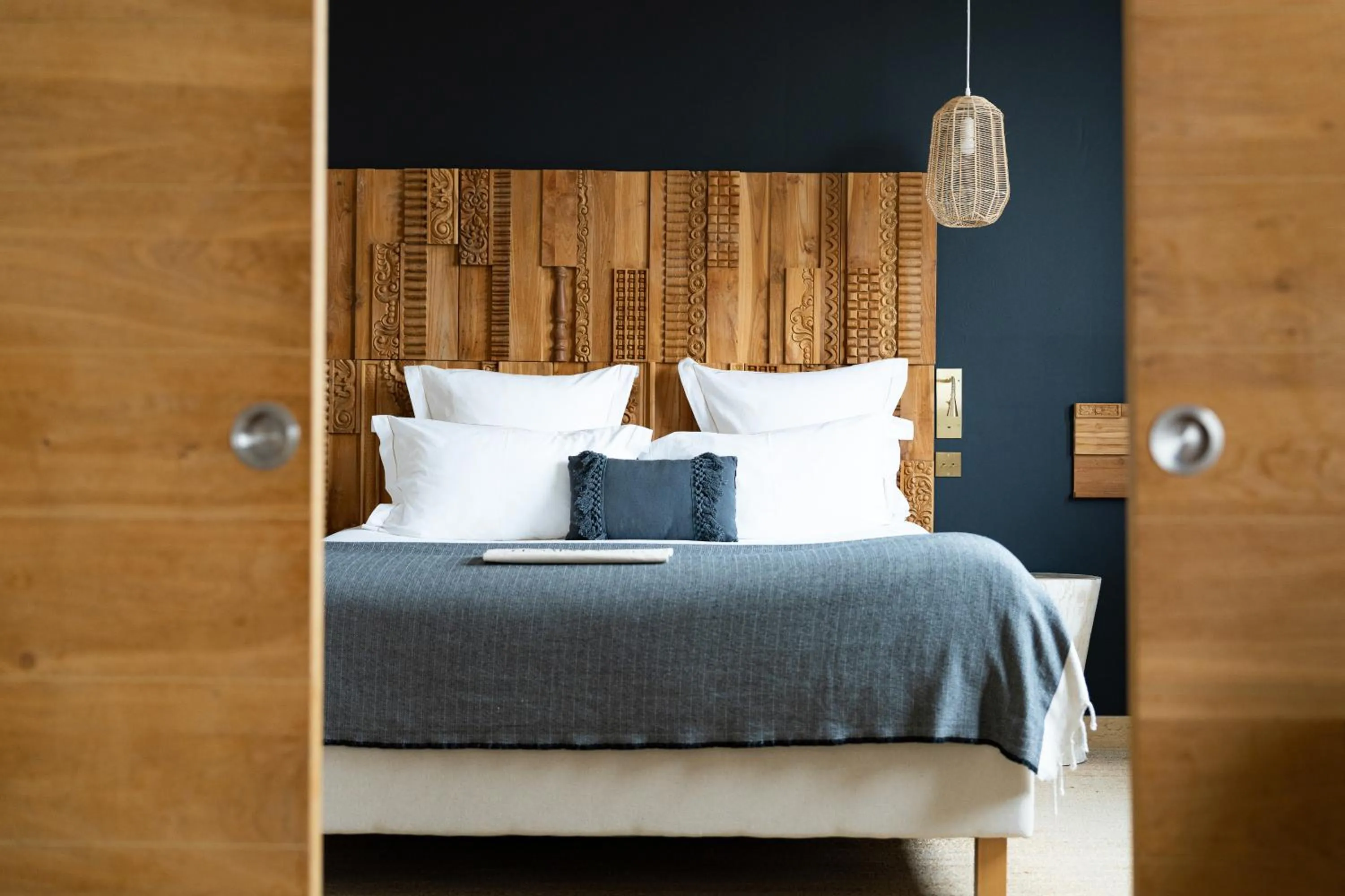 Bed in Hôtel Le Saint Remy & Spa