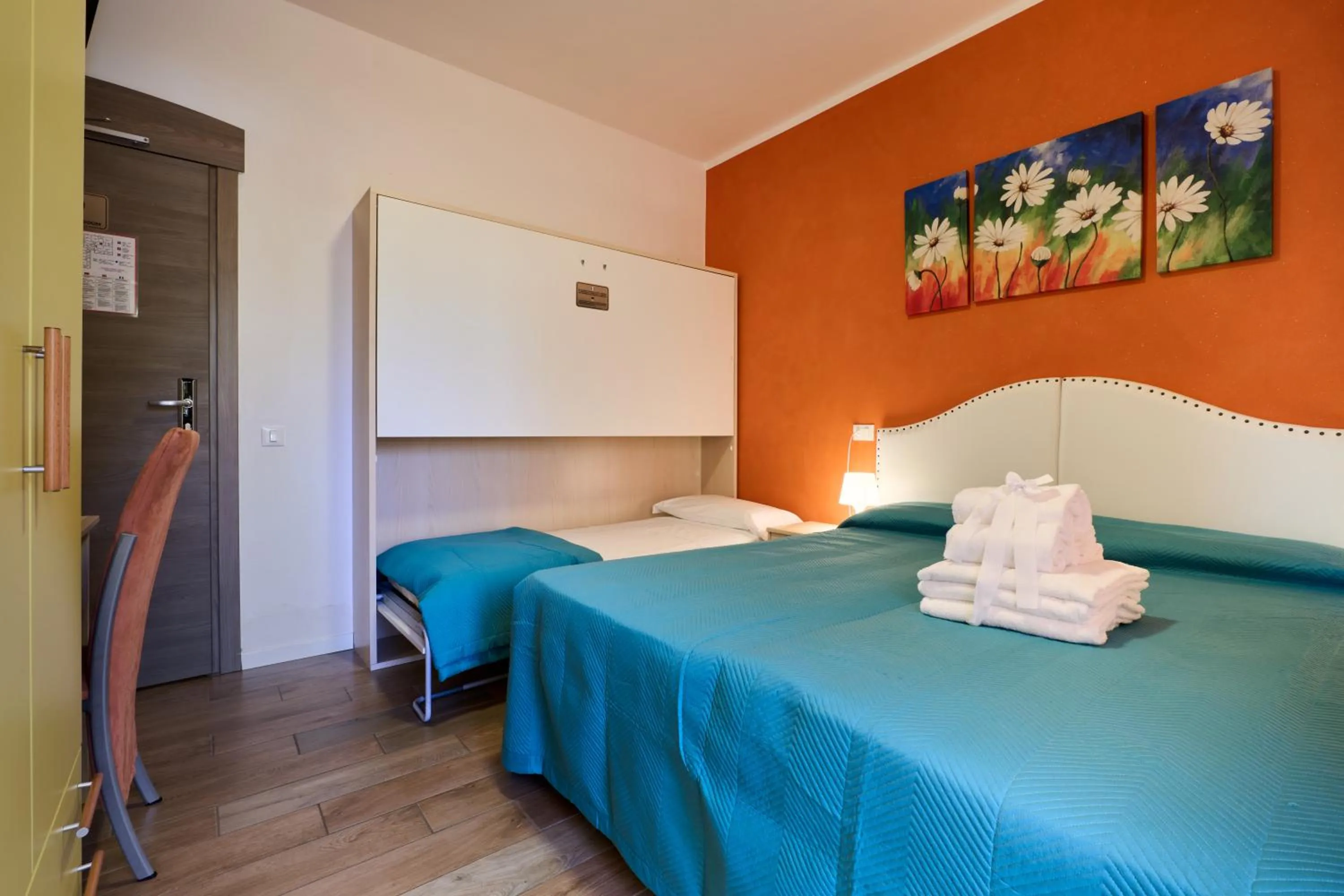 Photo of the whole room, Bed in Hotel Villa Del Mar