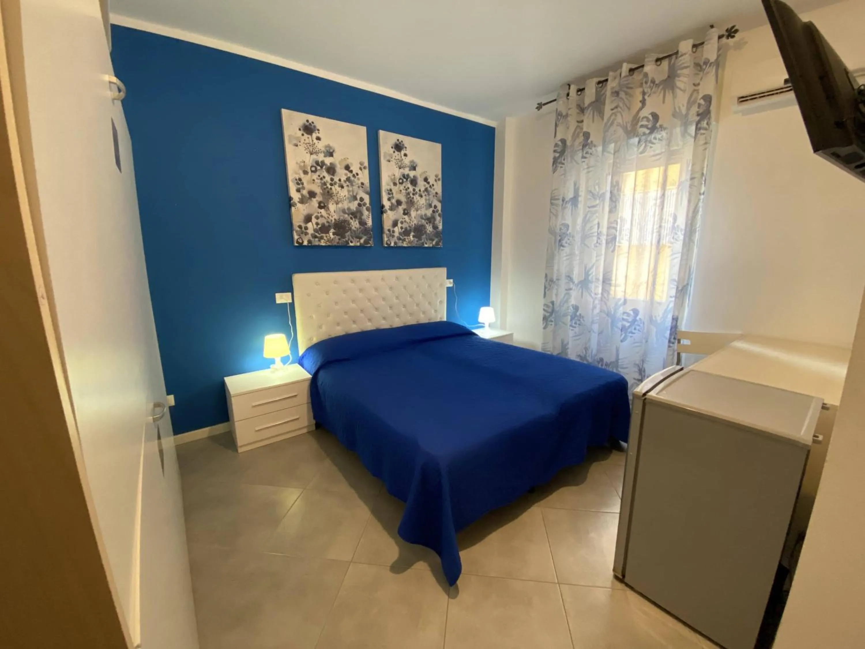 Photo of the whole room, Bed in Hotel Villa Del Mar