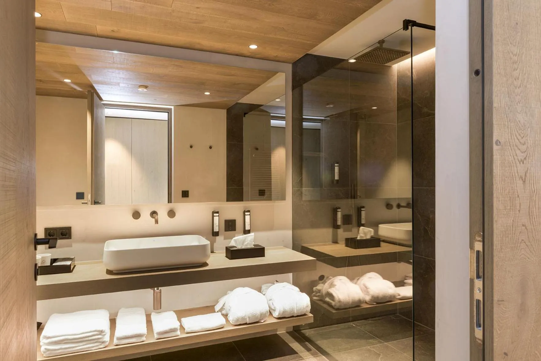 Bathroom in Hotel Olangerhof