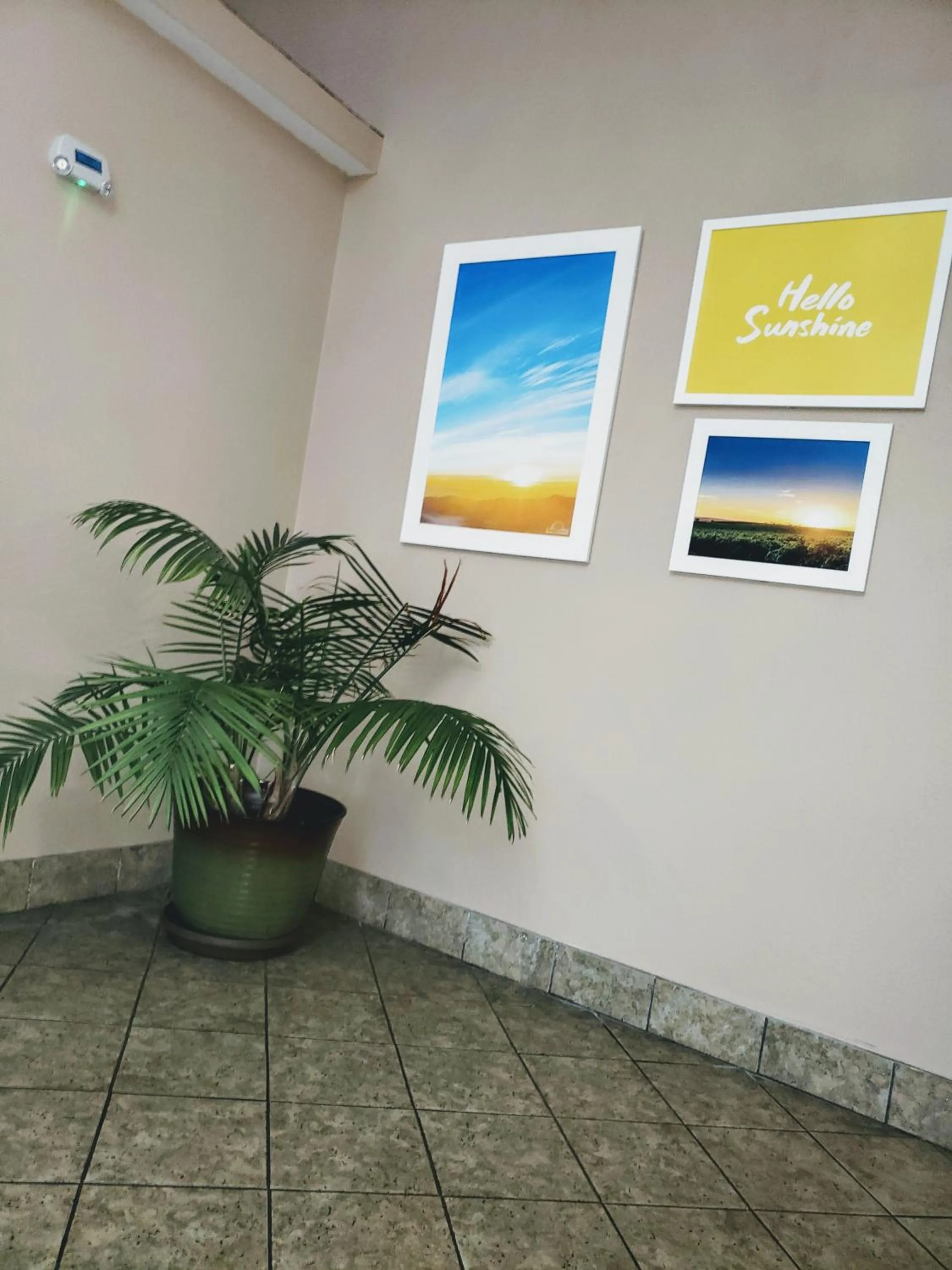 Lobby or reception in Days Inn & Suites by Wyndham Morris I-80