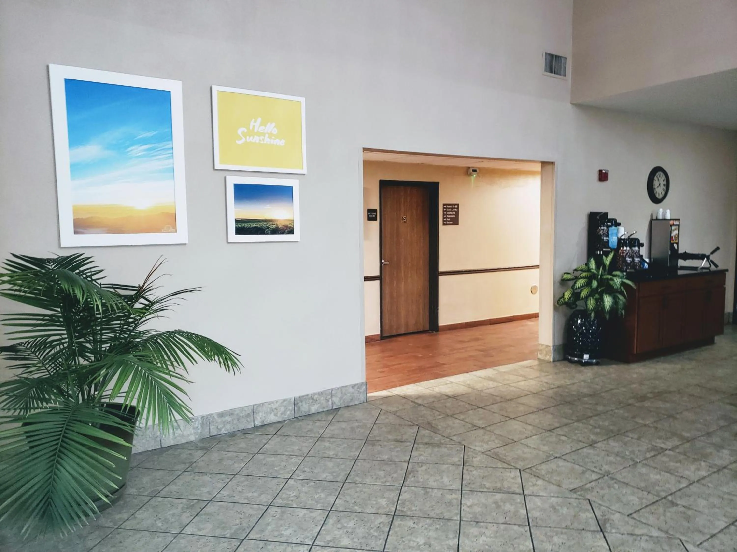 Lobby or reception in Days Inn & Suites by Wyndham Morris I-80