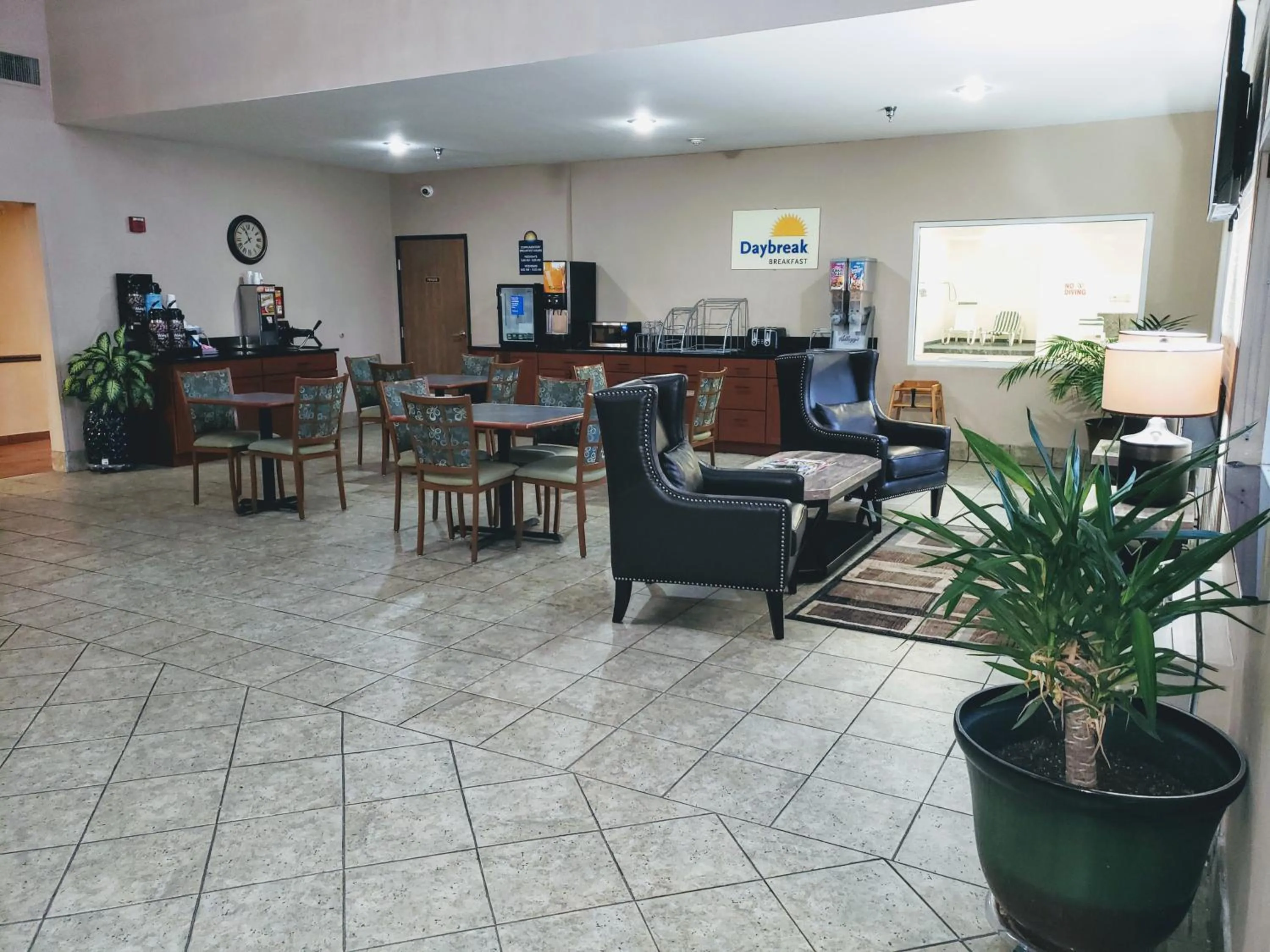 Breakfast in Days Inn & Suites by Wyndham Morris I-80