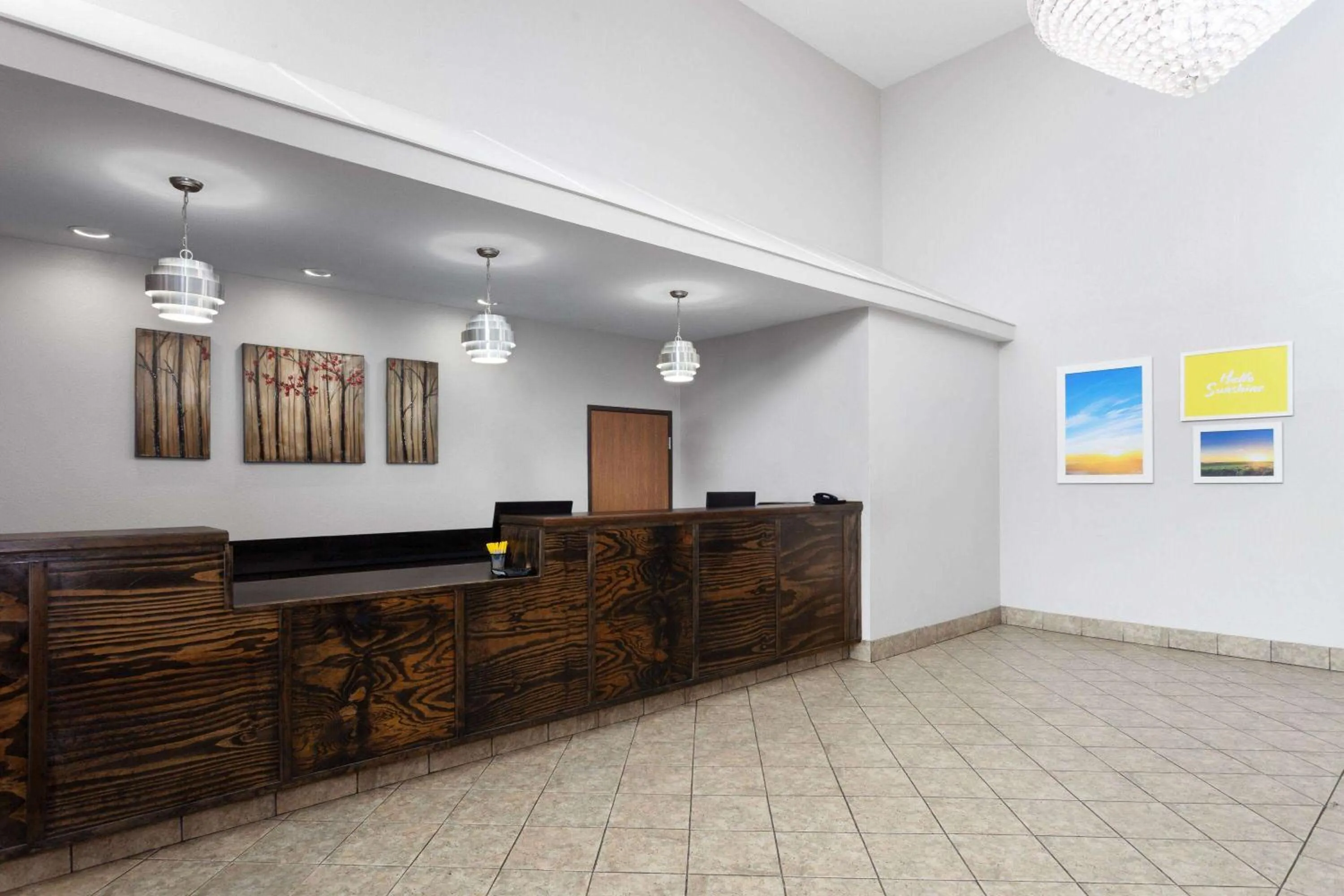 Lobby or reception in Days Inn & Suites by Wyndham Morris I-80