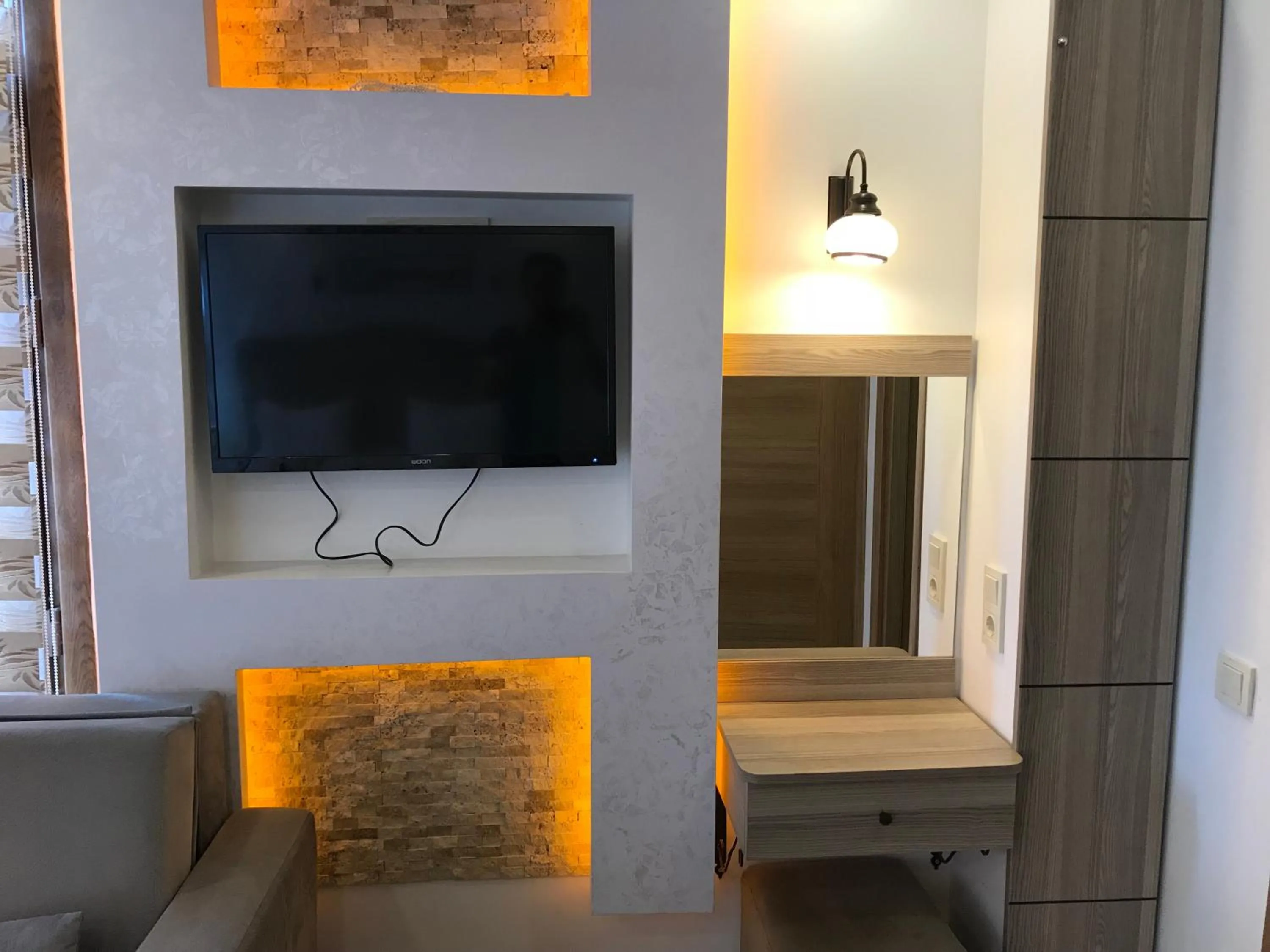 TV and multimedia in Harbour Suites Old City