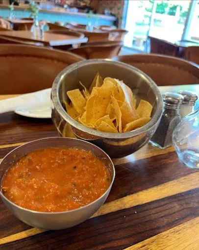 Restaurant/places to eat in The Monarch