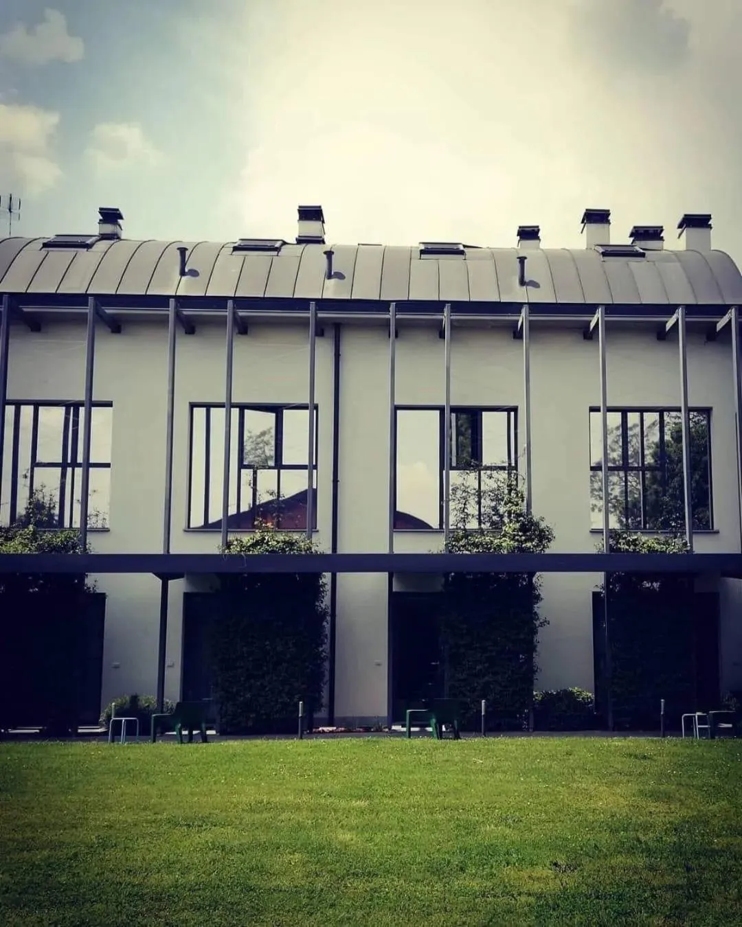 Property building in Mxp Rooms Guest House