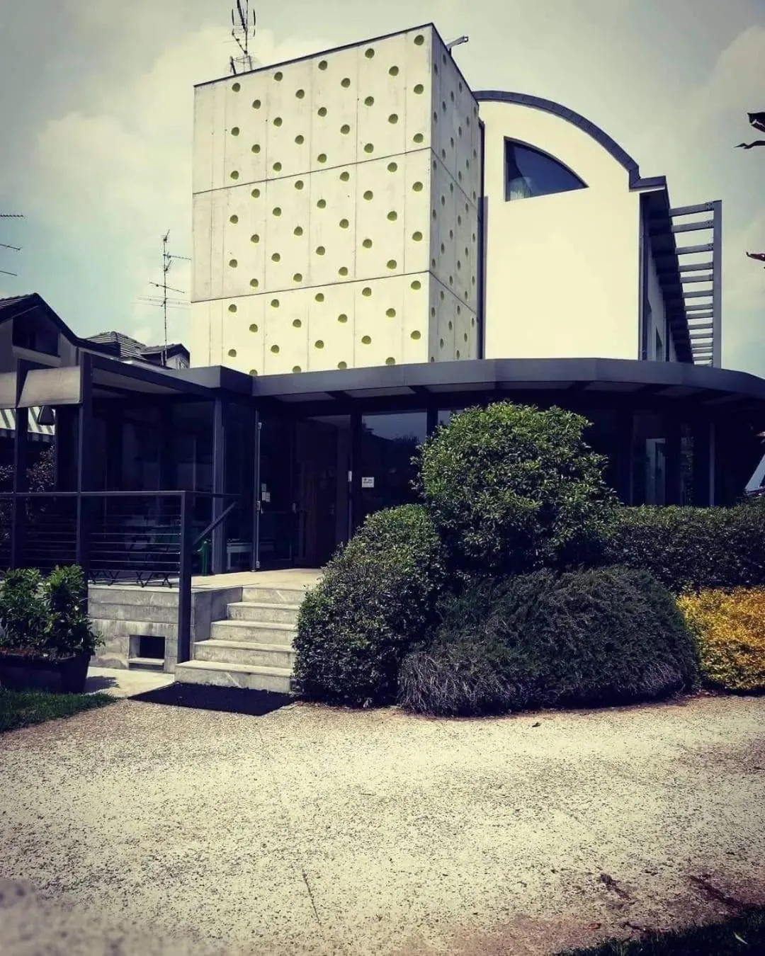 Mxp Rooms Guest House