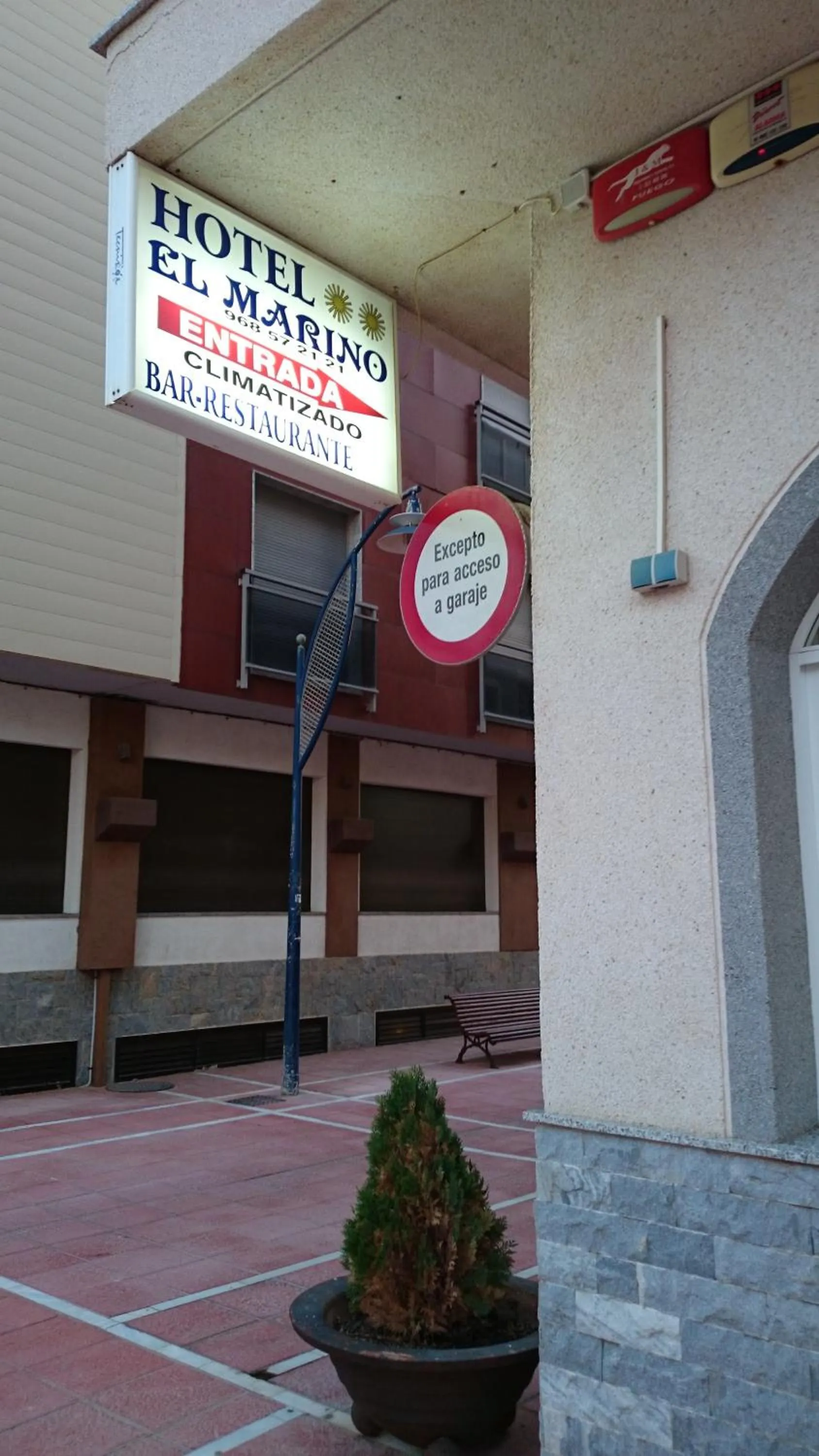Facade/entrance in Hotel El Marino