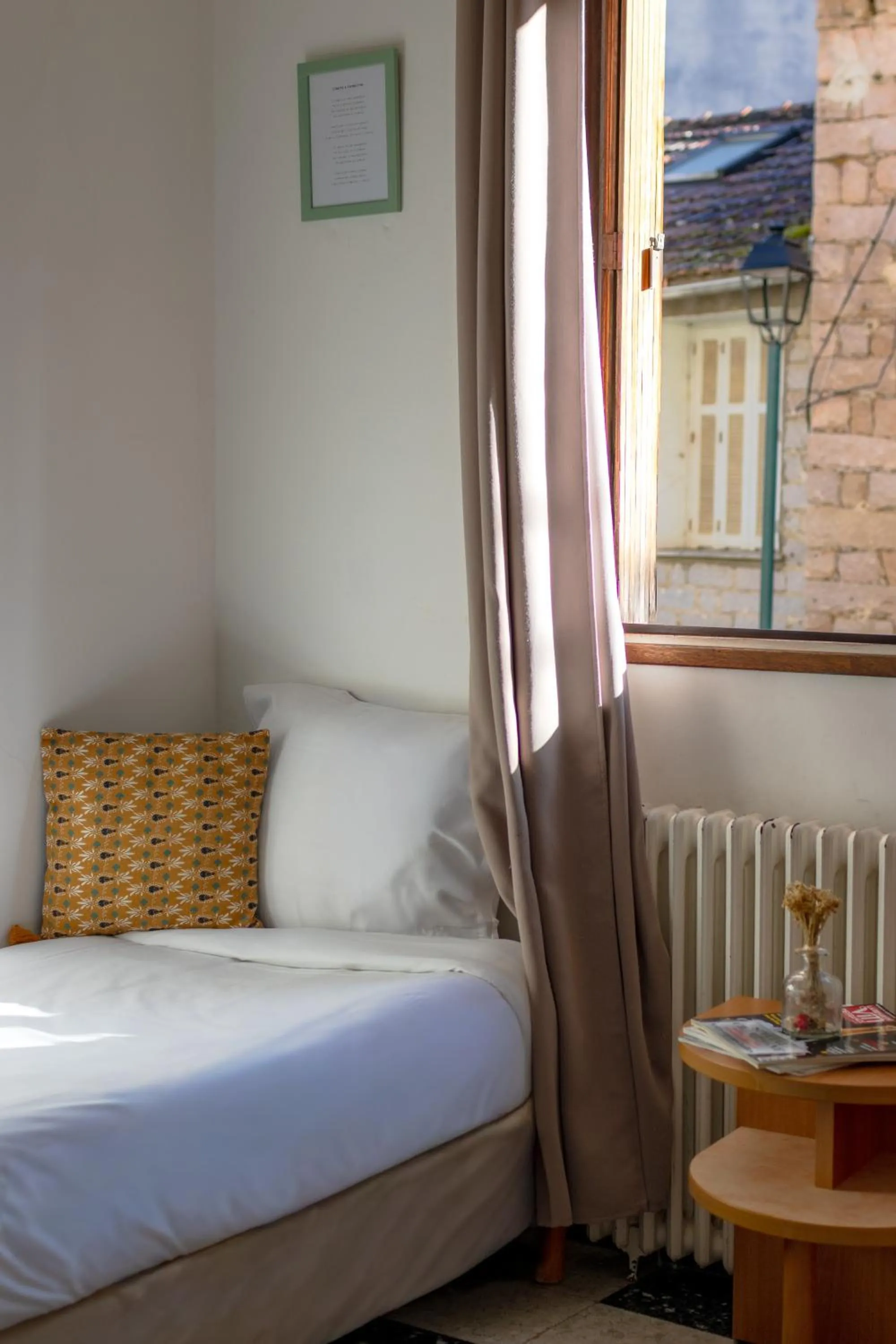 Bed in Hôtel Restaurant Sole e Monte