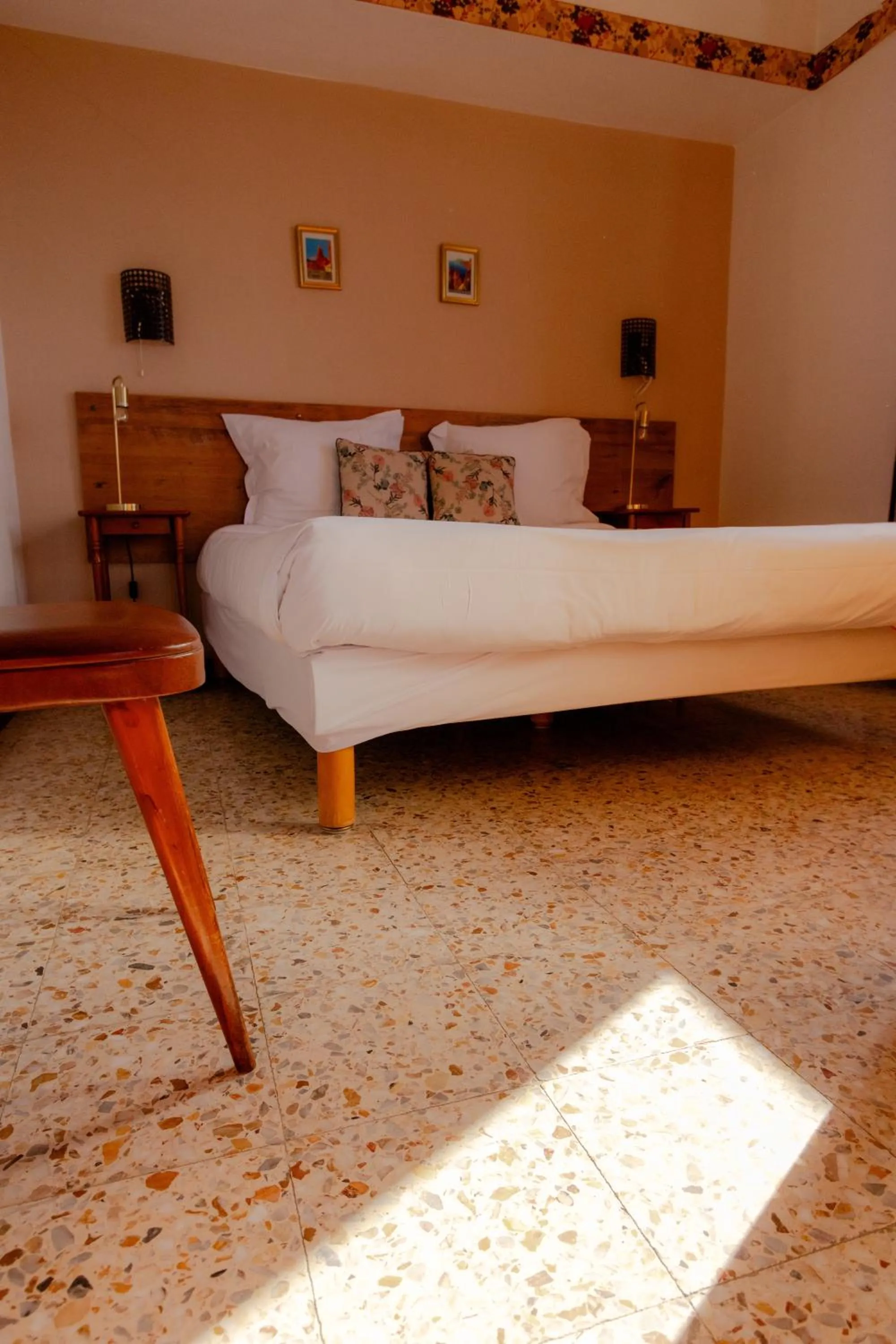 Bed in Hôtel Restaurant Sole e Monte