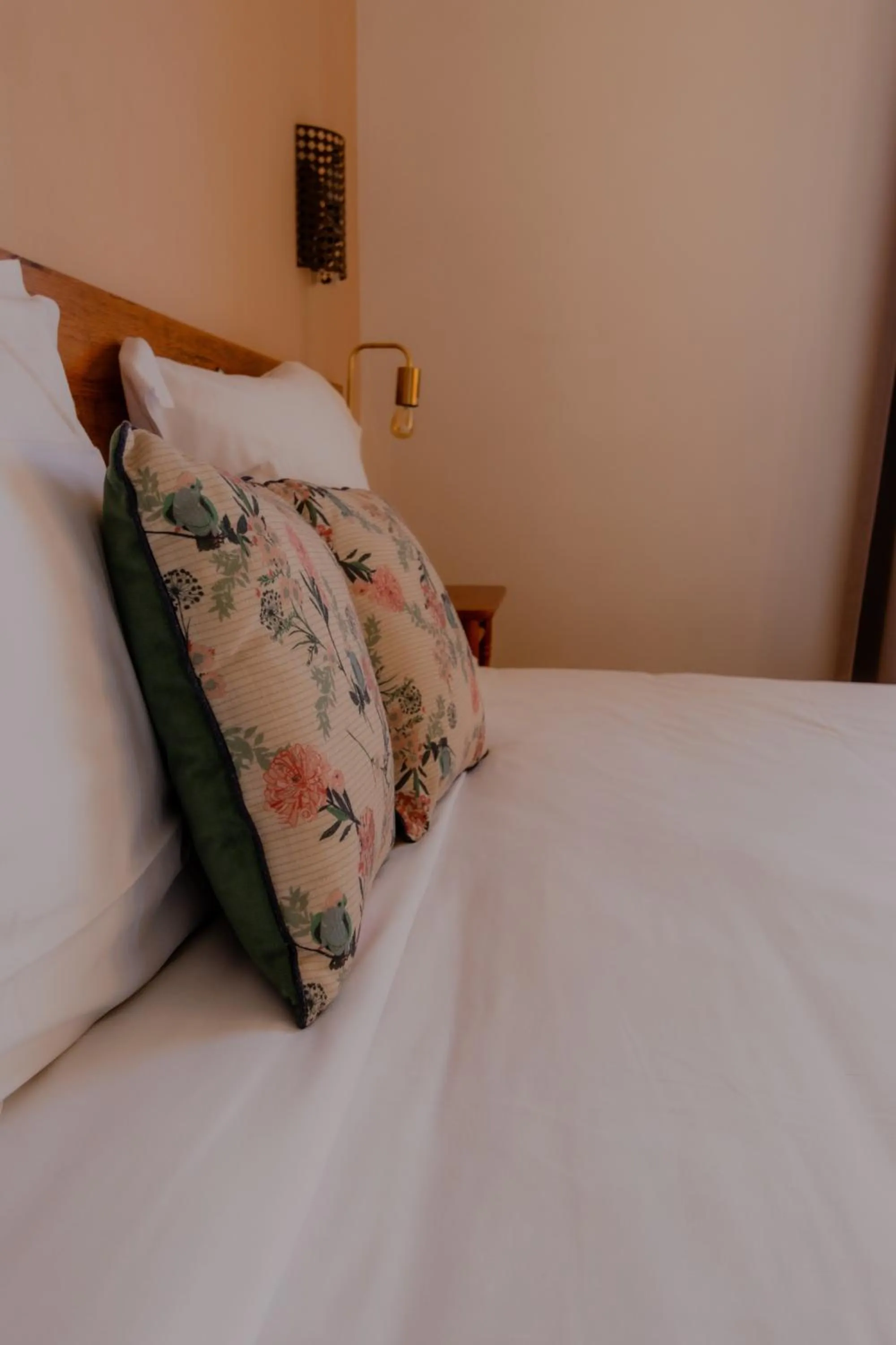 Bed in Hôtel Restaurant Sole e Monte