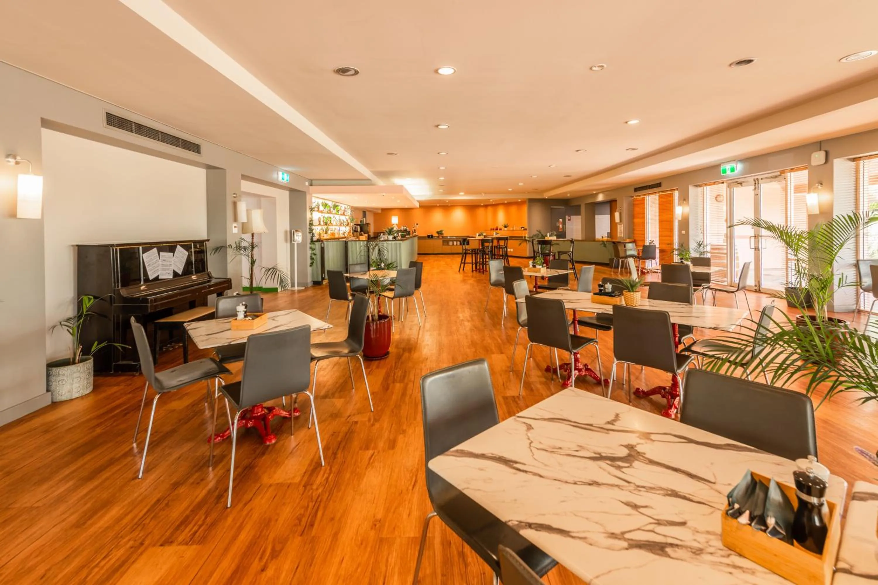 Restaurant/places to eat in The Continental Hotel