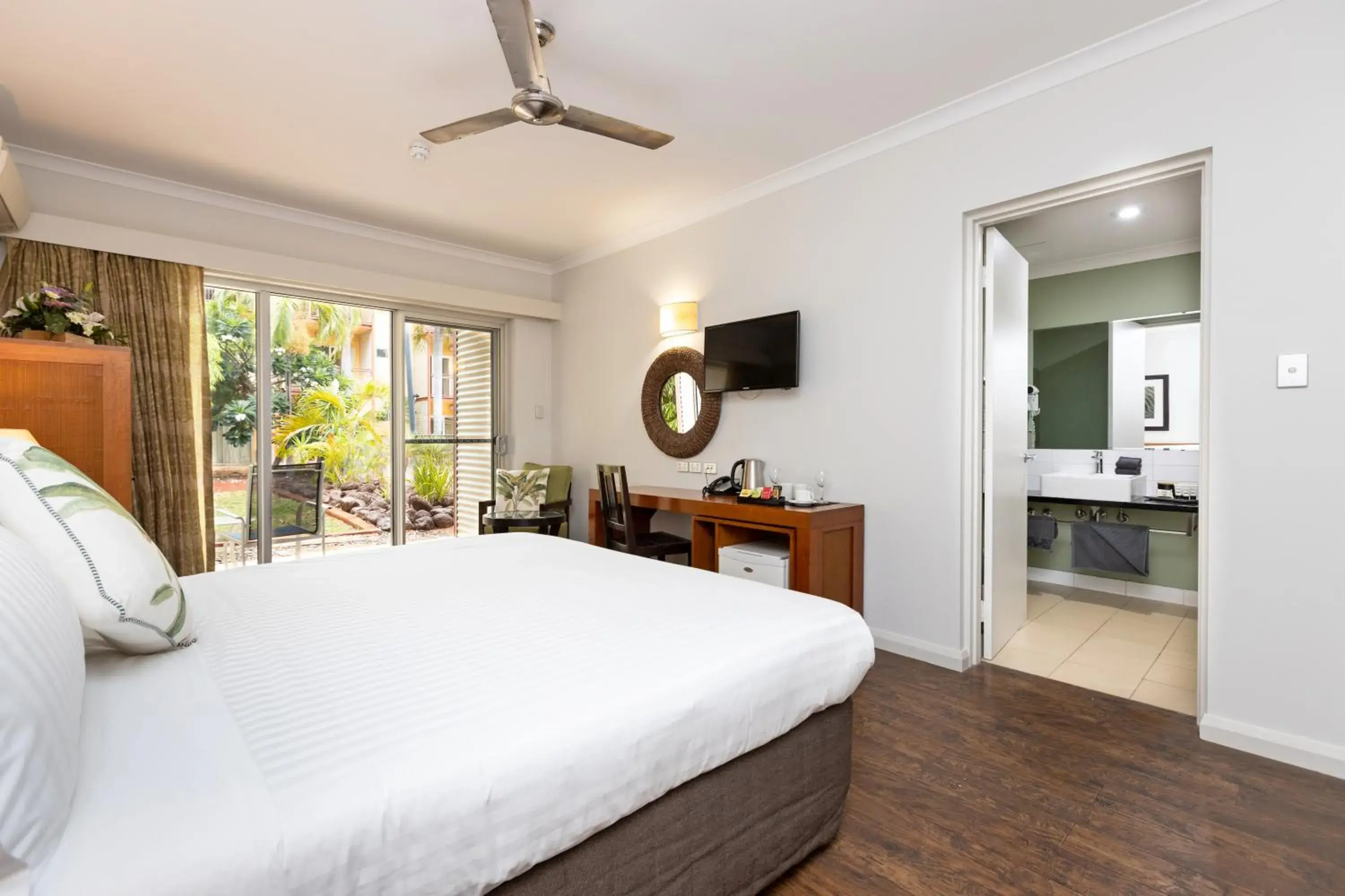 King Terrace in The Continental Hotel King Terrace in The Continental Hotel