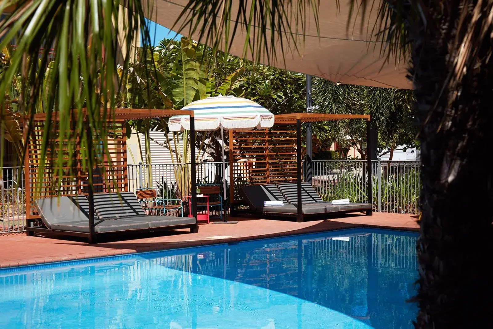 Poolside King in The Continental Hotel Poolside King in The Continental Hotel