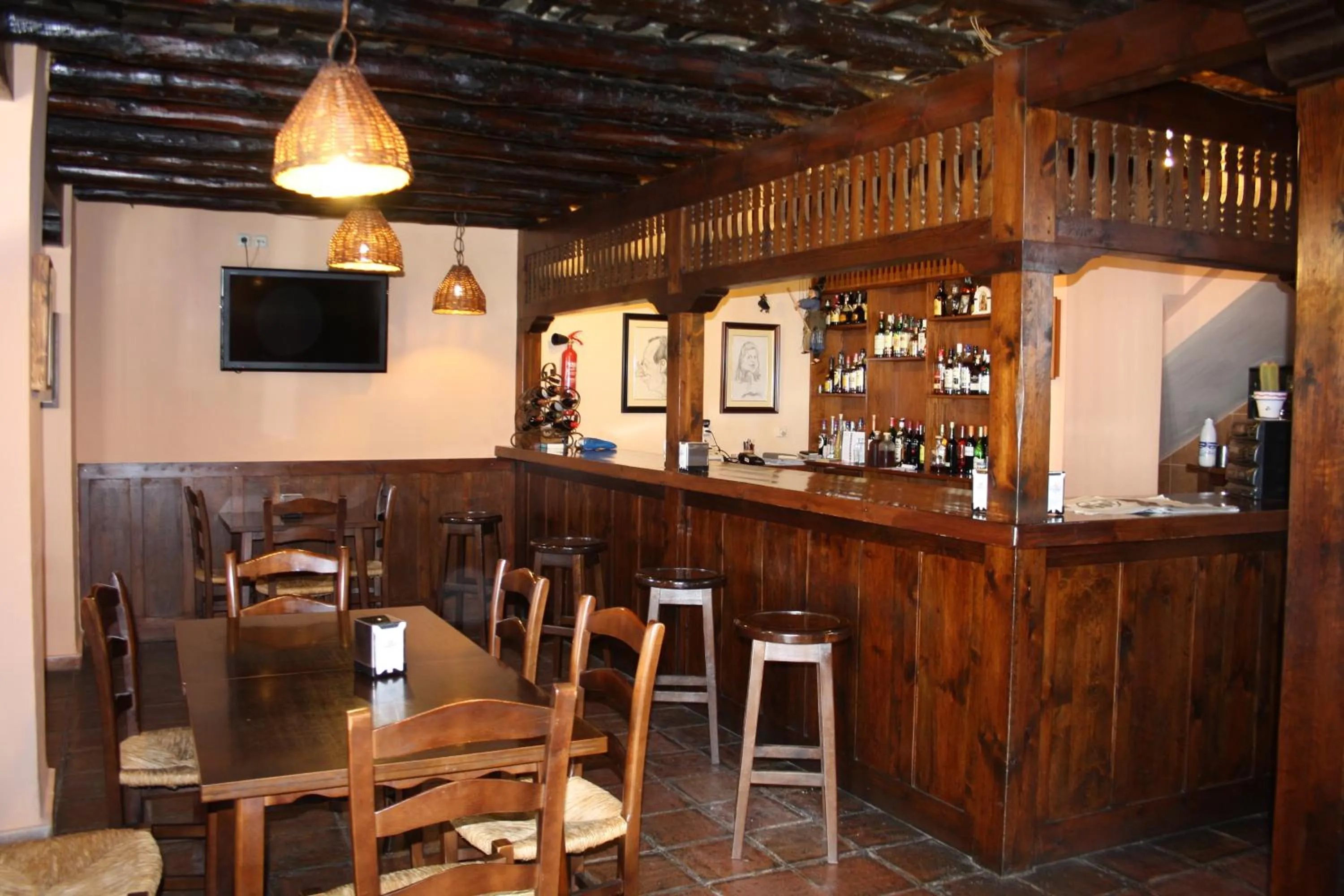 Restaurant/places to eat in Hotel Rural San Roque