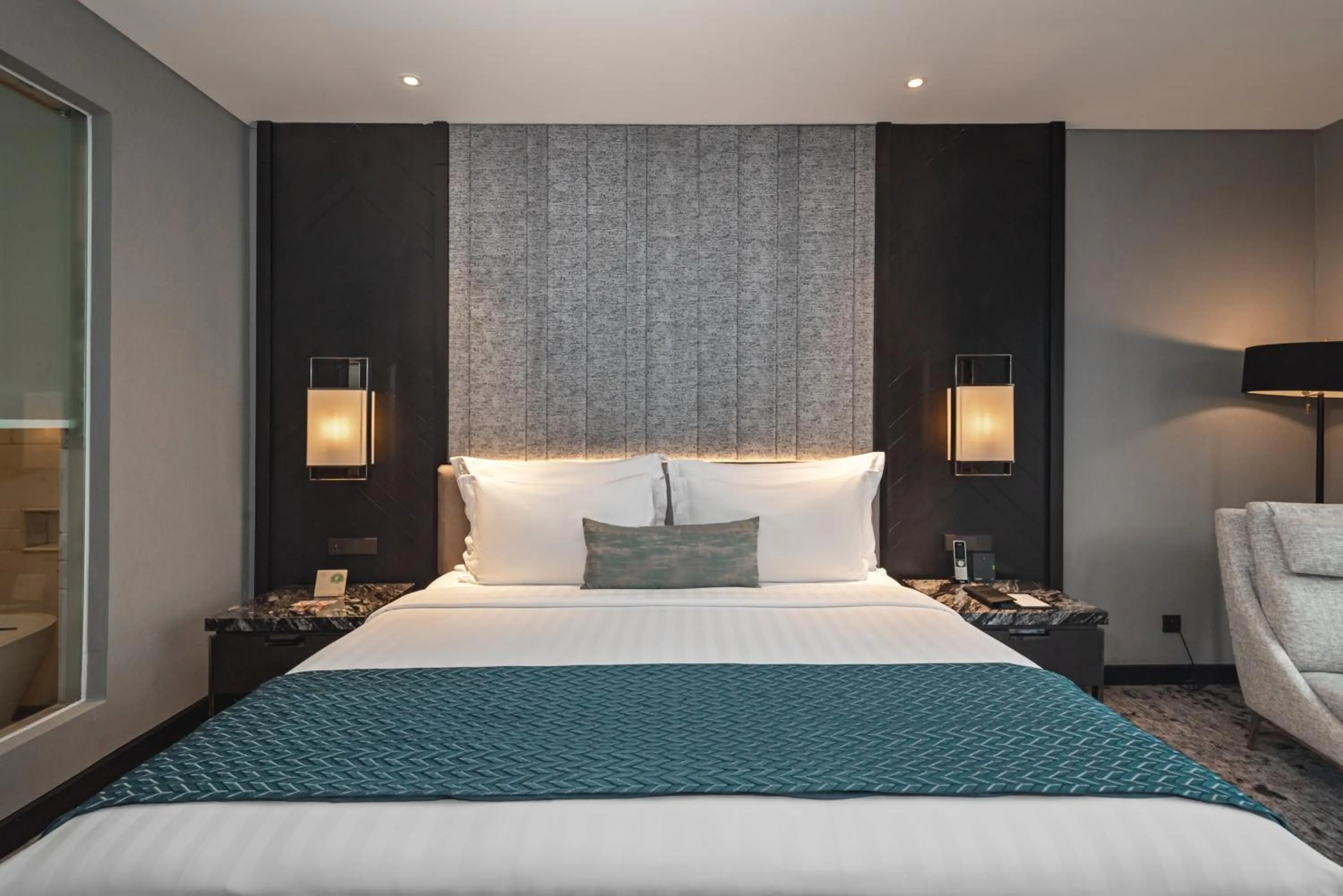 Bed in JHL Solitaire Gading Serpong