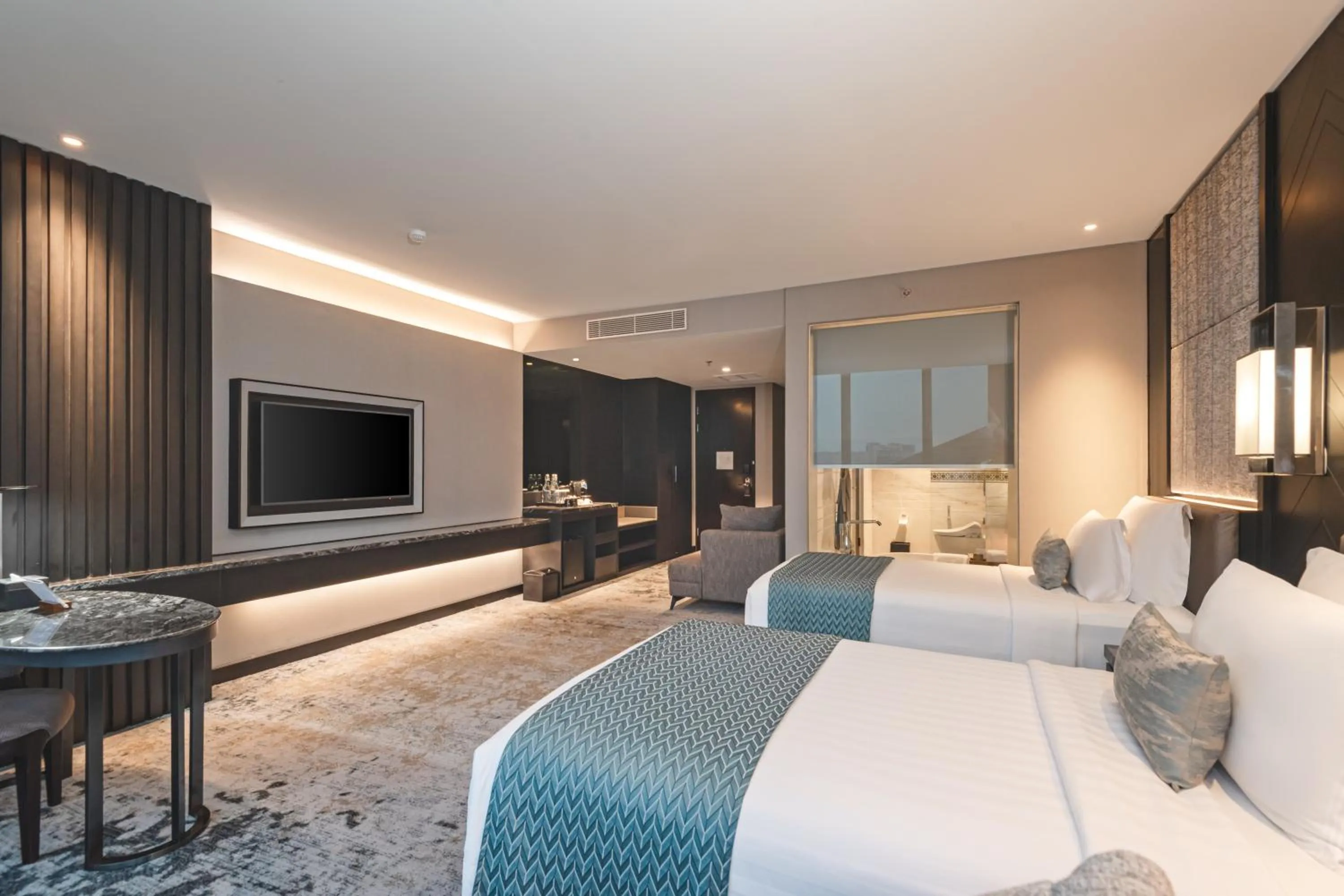 TV and multimedia, Bed in JHL Solitaire Gading Serpong