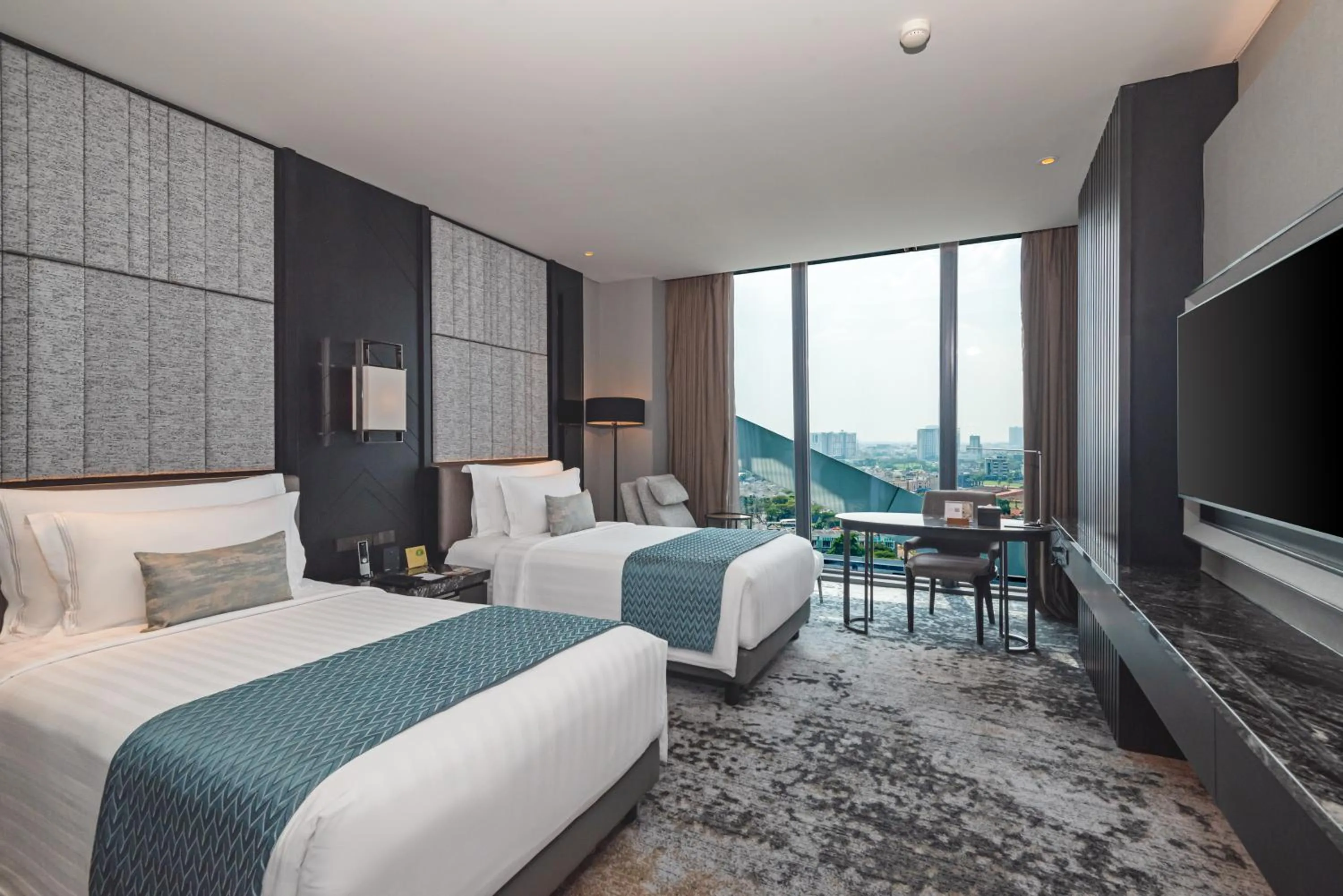 Bed in JHL Solitaire Gading Serpong