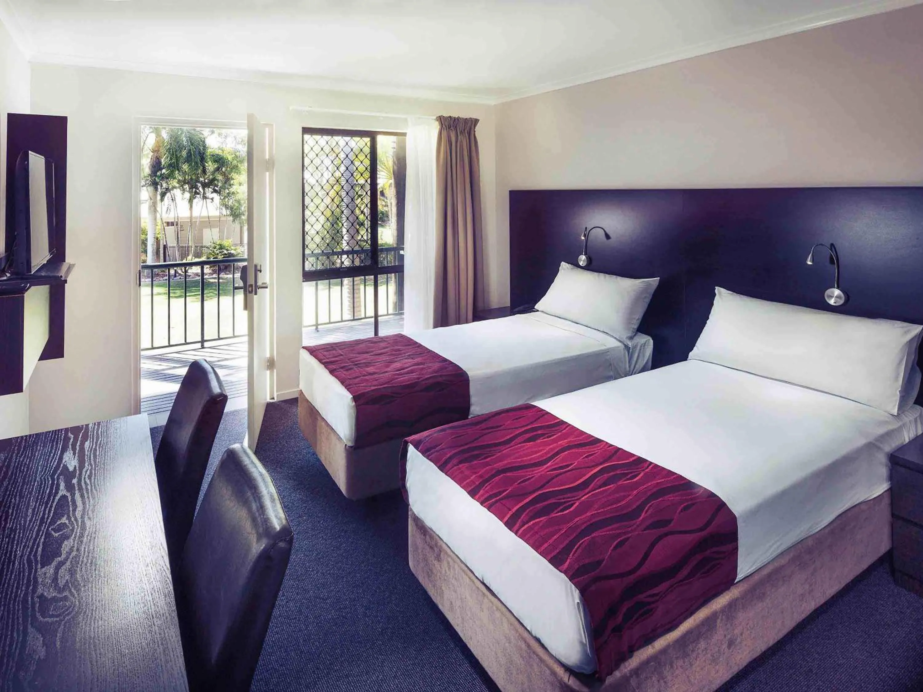 Bedroom, Bed in Mercure Townsville