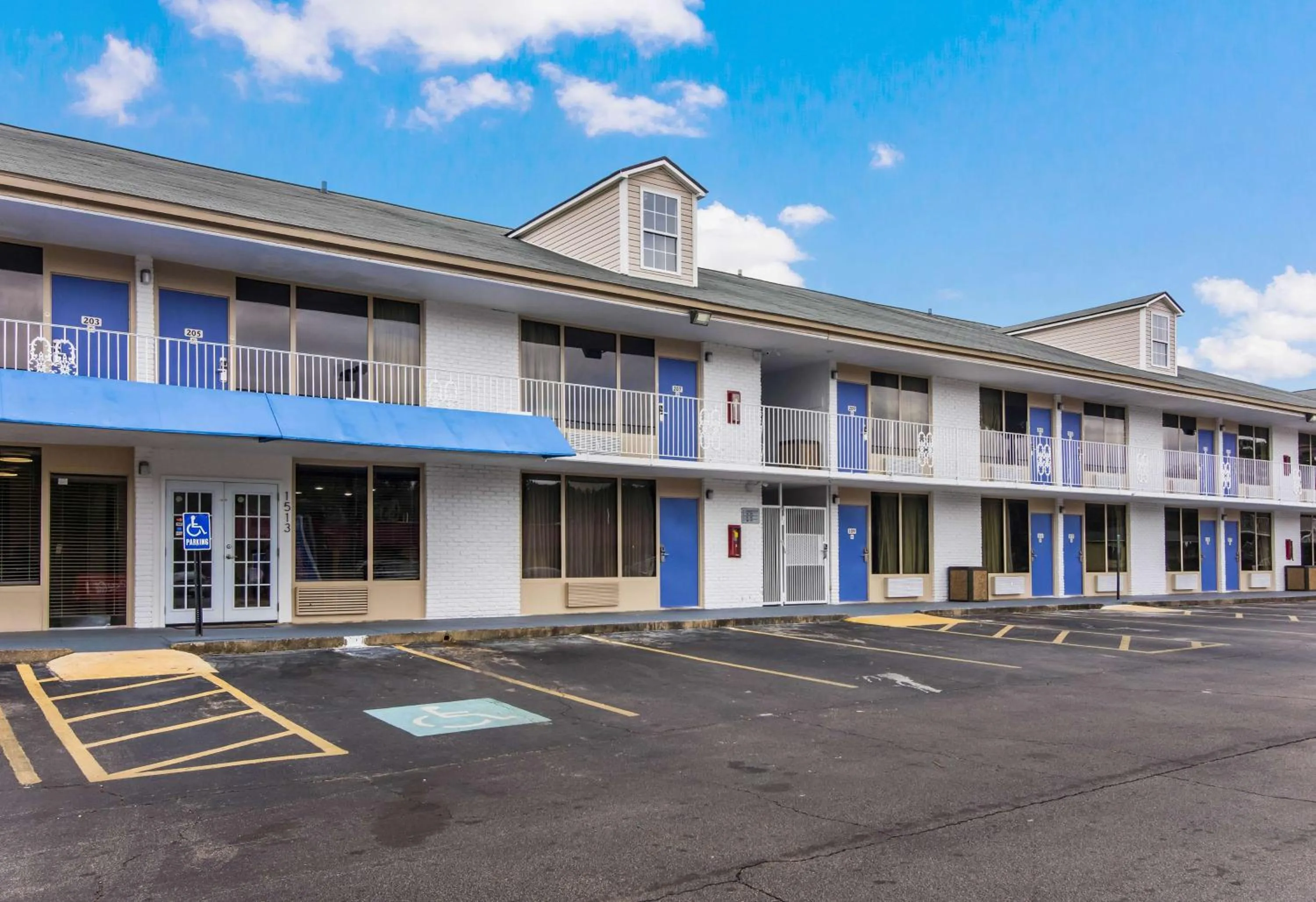 Property building in Motel-6 Lagrange Ga