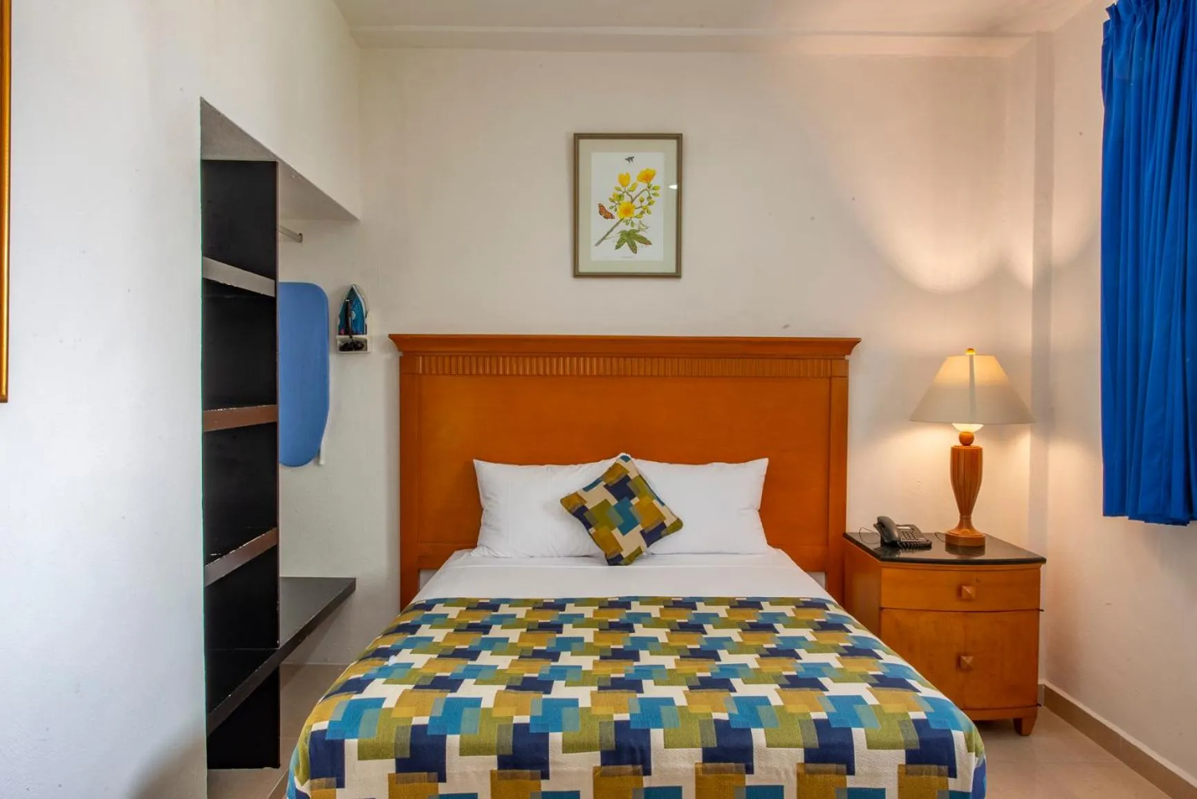 Bed in Hotel Embajadores