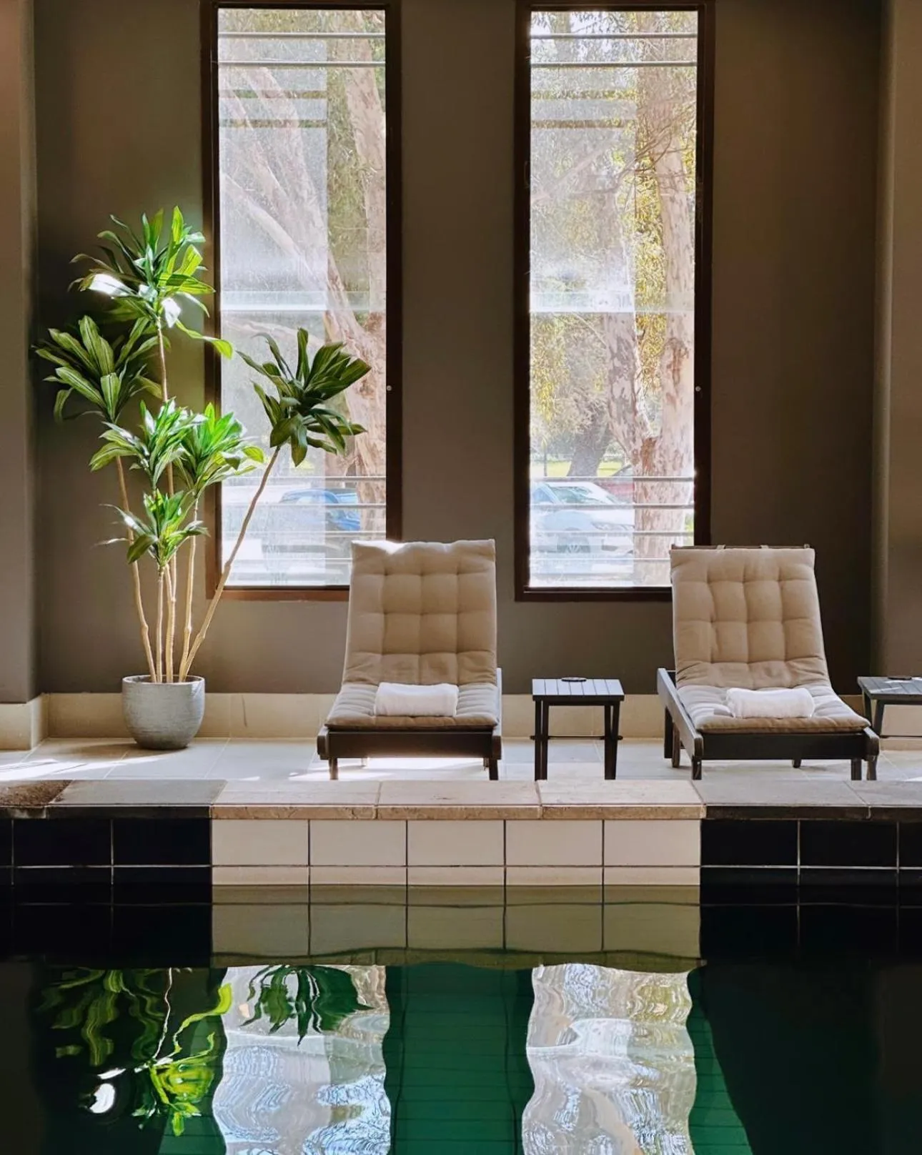 Swimming pool in Lancemore Mansion Hotel Werribee Park