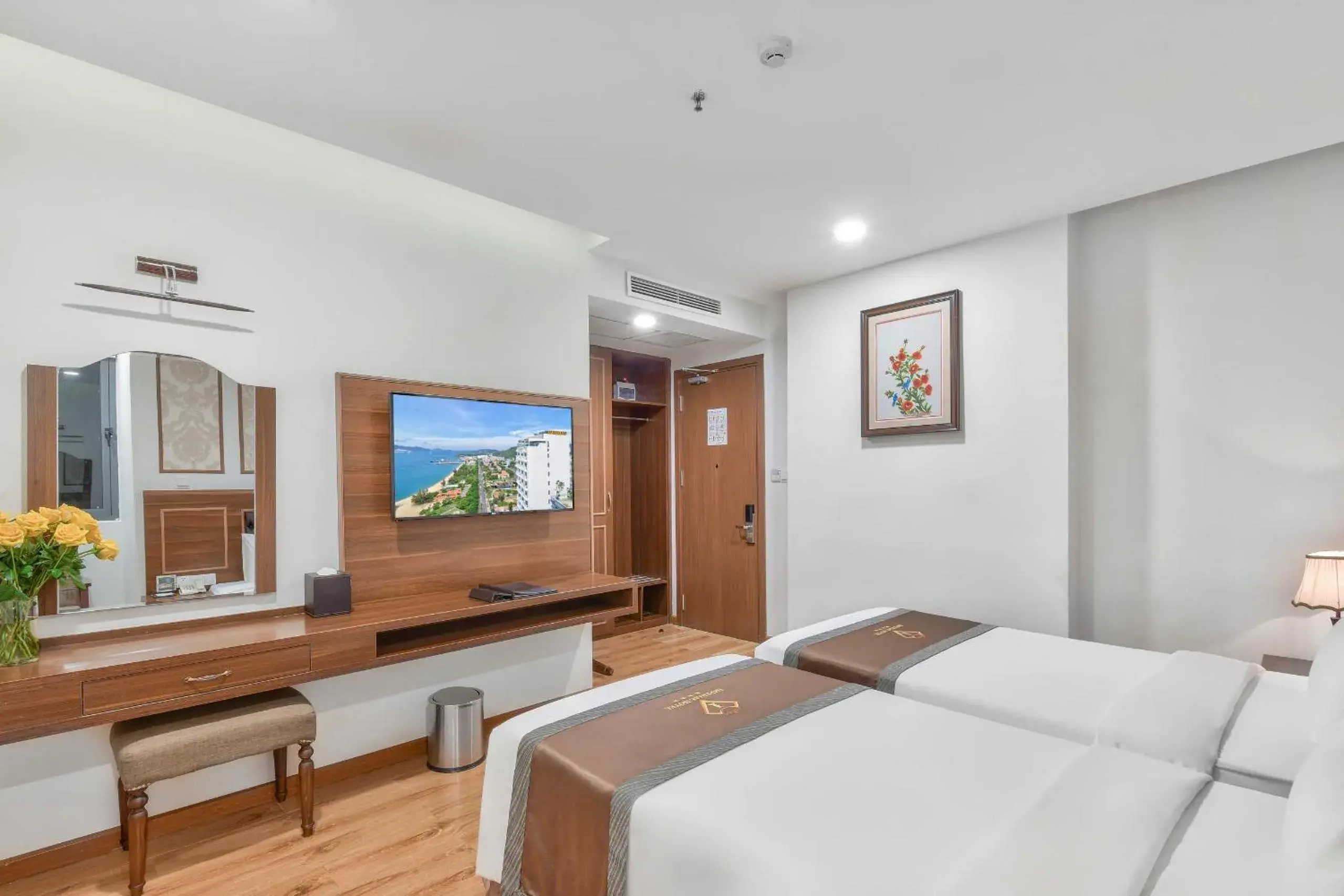 Superior Double or Twin Room Without View in Imperial Nha Trang Superior Double or Twin Room Without View in Imperial Nha Trang