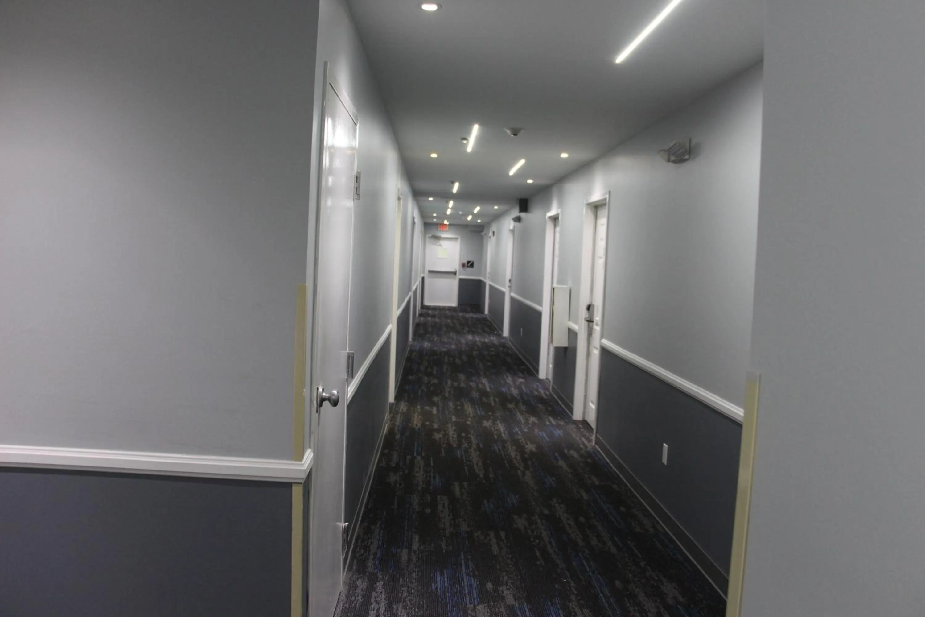 Douglas Inn & Suites