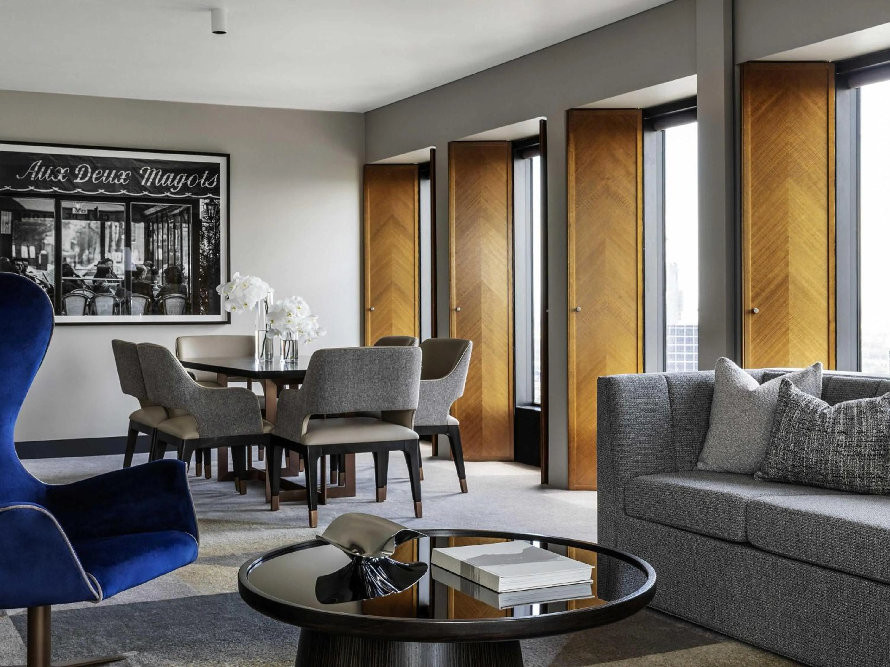 Photo of the whole room in Sofitel Melbourne On Collins