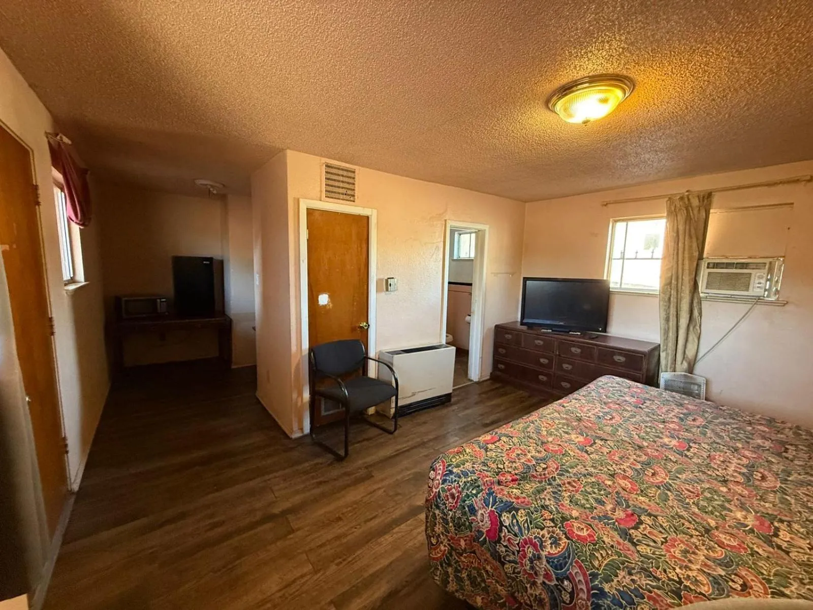 Bedroom, Bed in Springs Inn by Capital O I 25