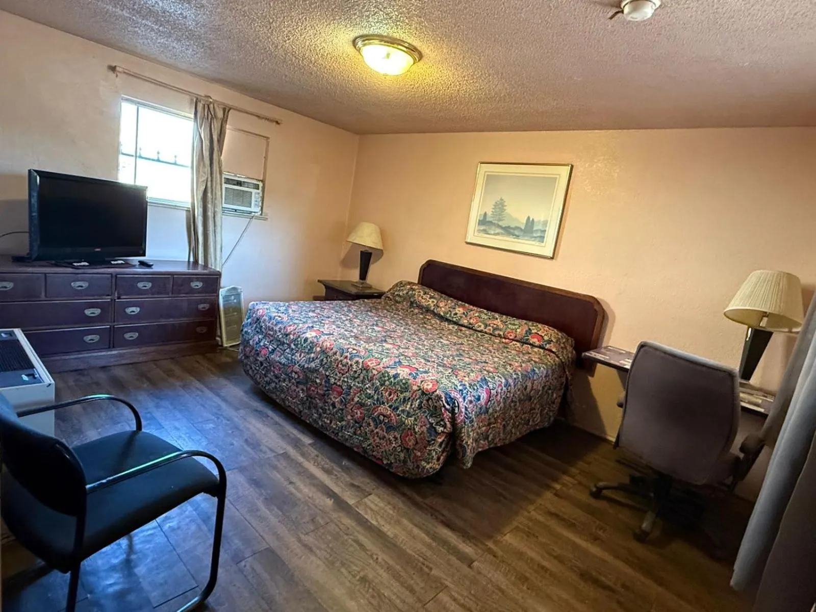 Bedroom, Bed in Springs Inn by Capital O I 25