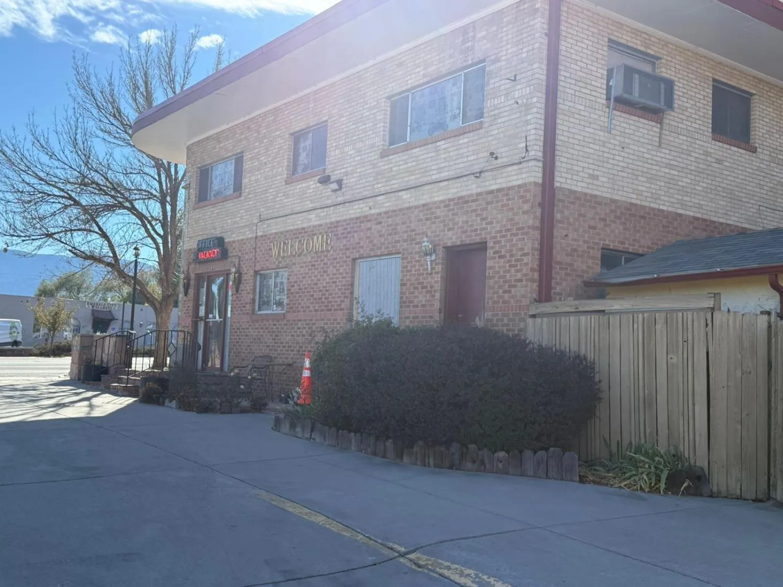 Facade/entrance in Springs Inn by Capital O I 25