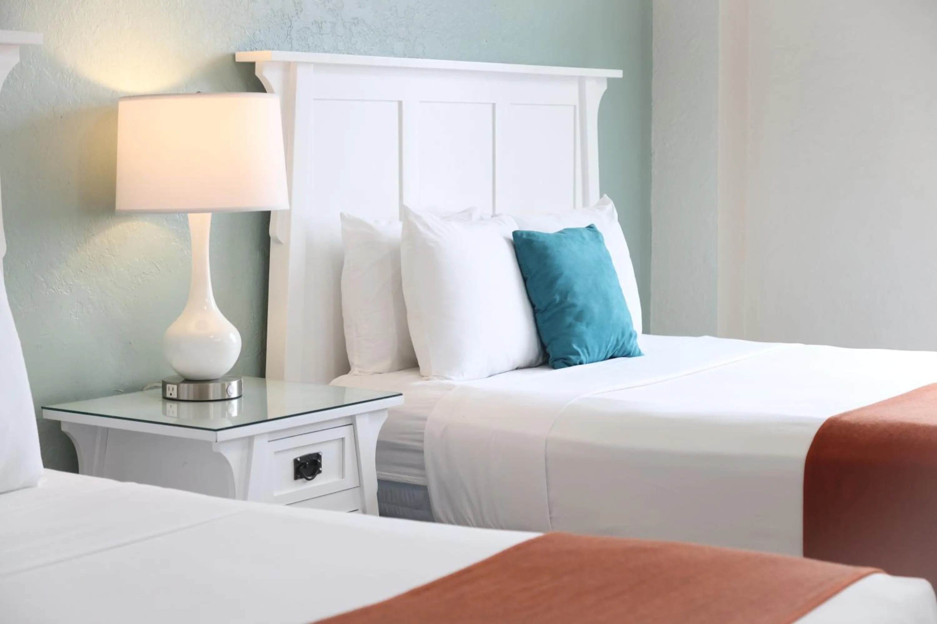 Bed in Hotel Carmel Santa Monica