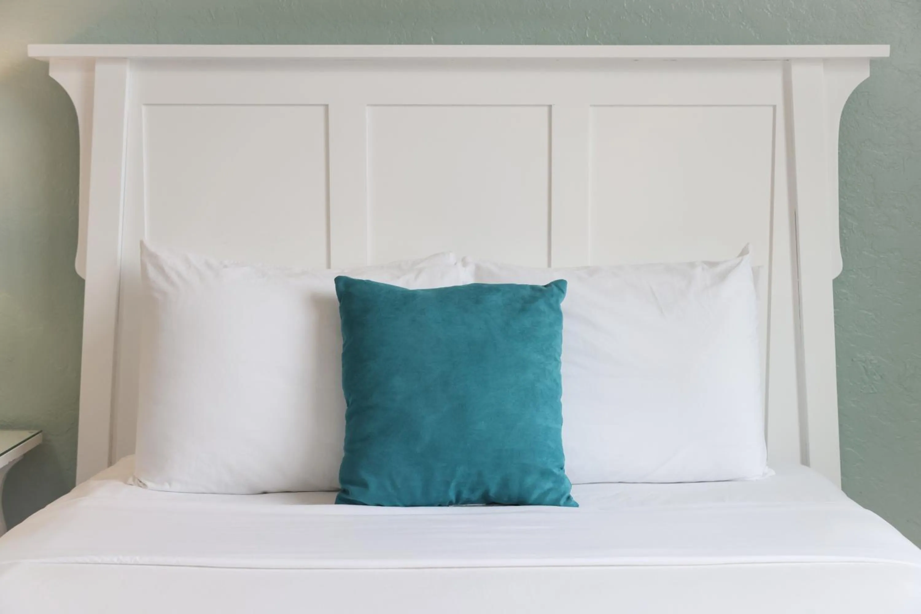 Bed in Hotel Carmel Santa Monica