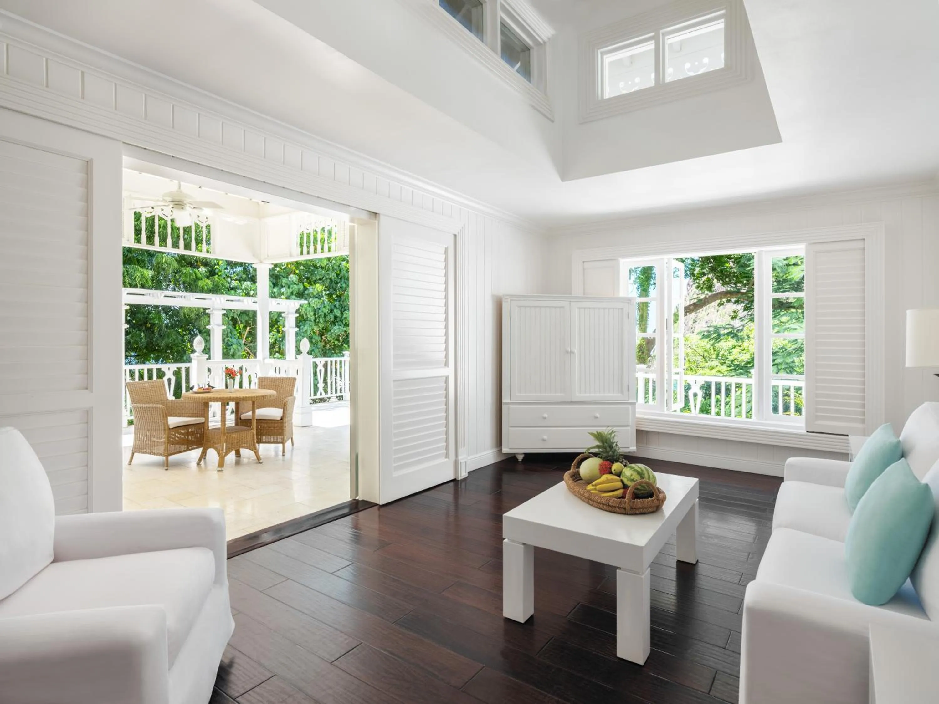 Living room in Sugar Beach, A Viceroy Resort