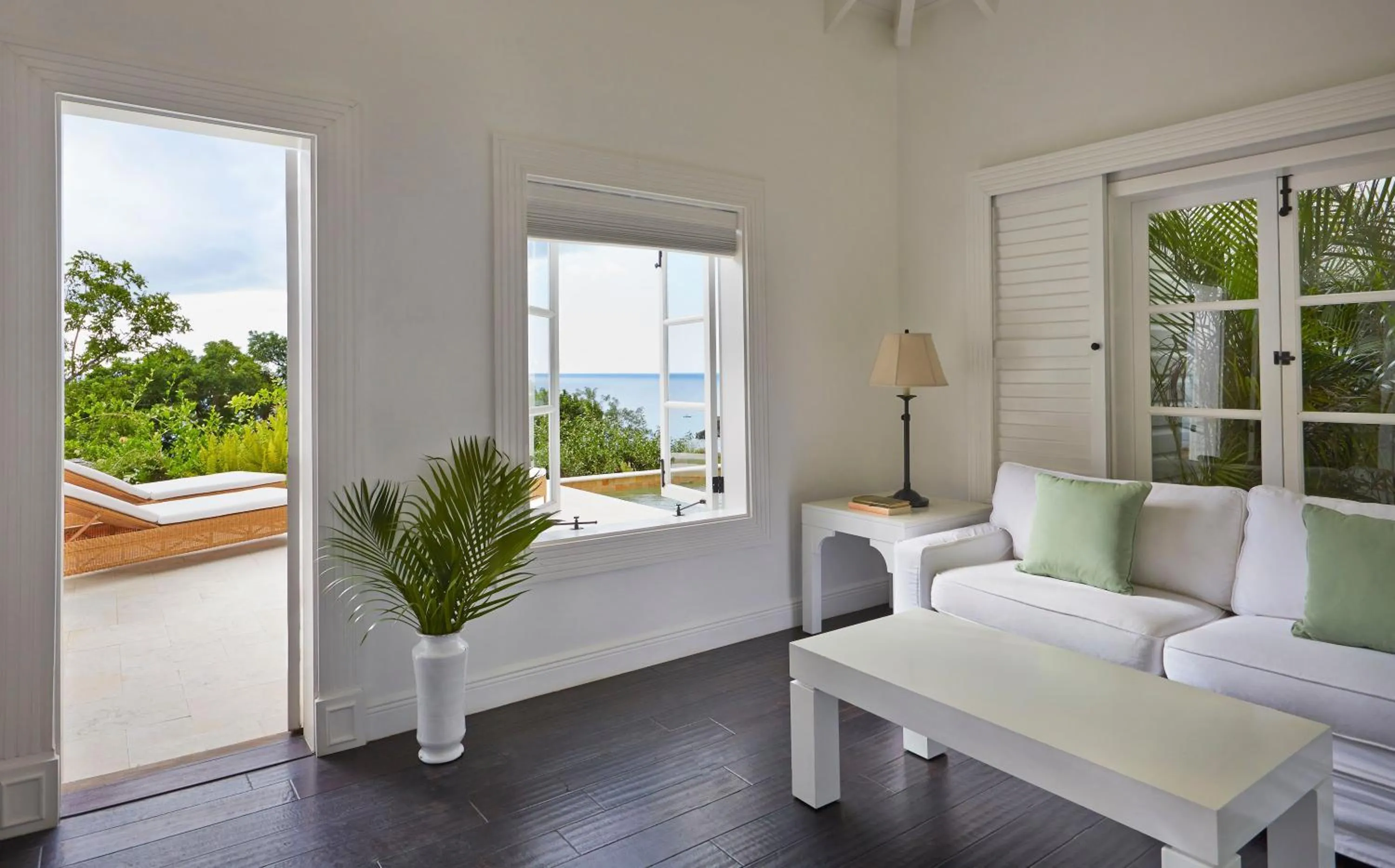 Seating area, Bed in Sugar Beach, A Viceroy Resort
