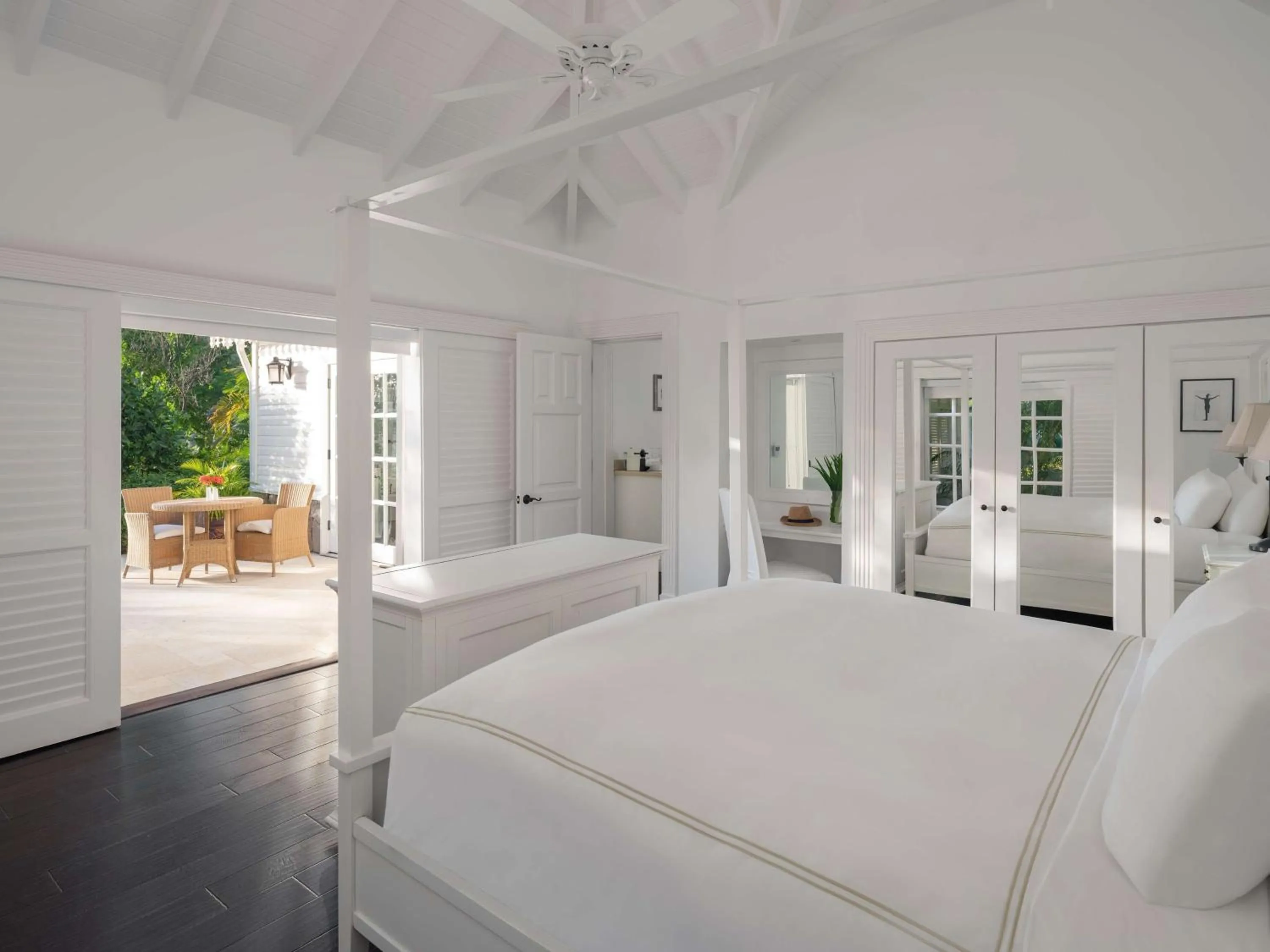 Photo of the whole room, Bed in Sugar Beach, A Viceroy Resort