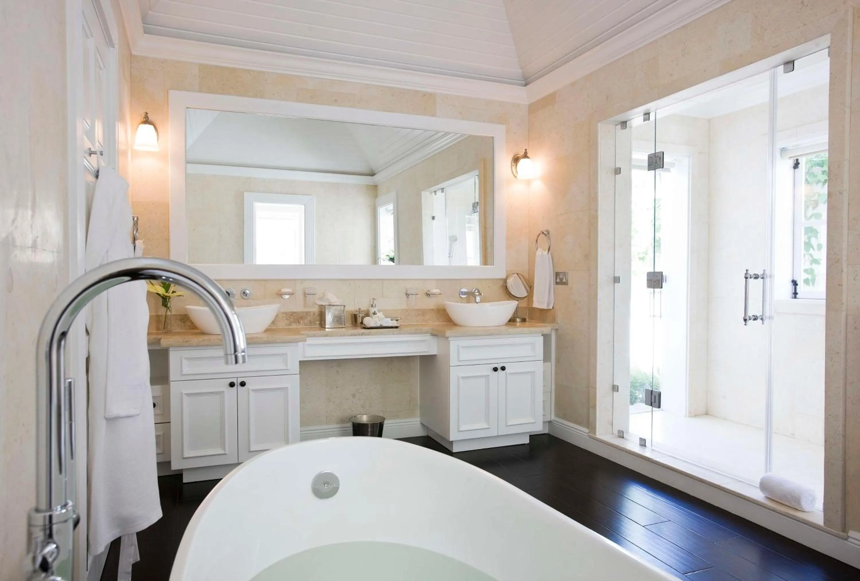 Bathroom in Sugar Beach, A Viceroy Resort