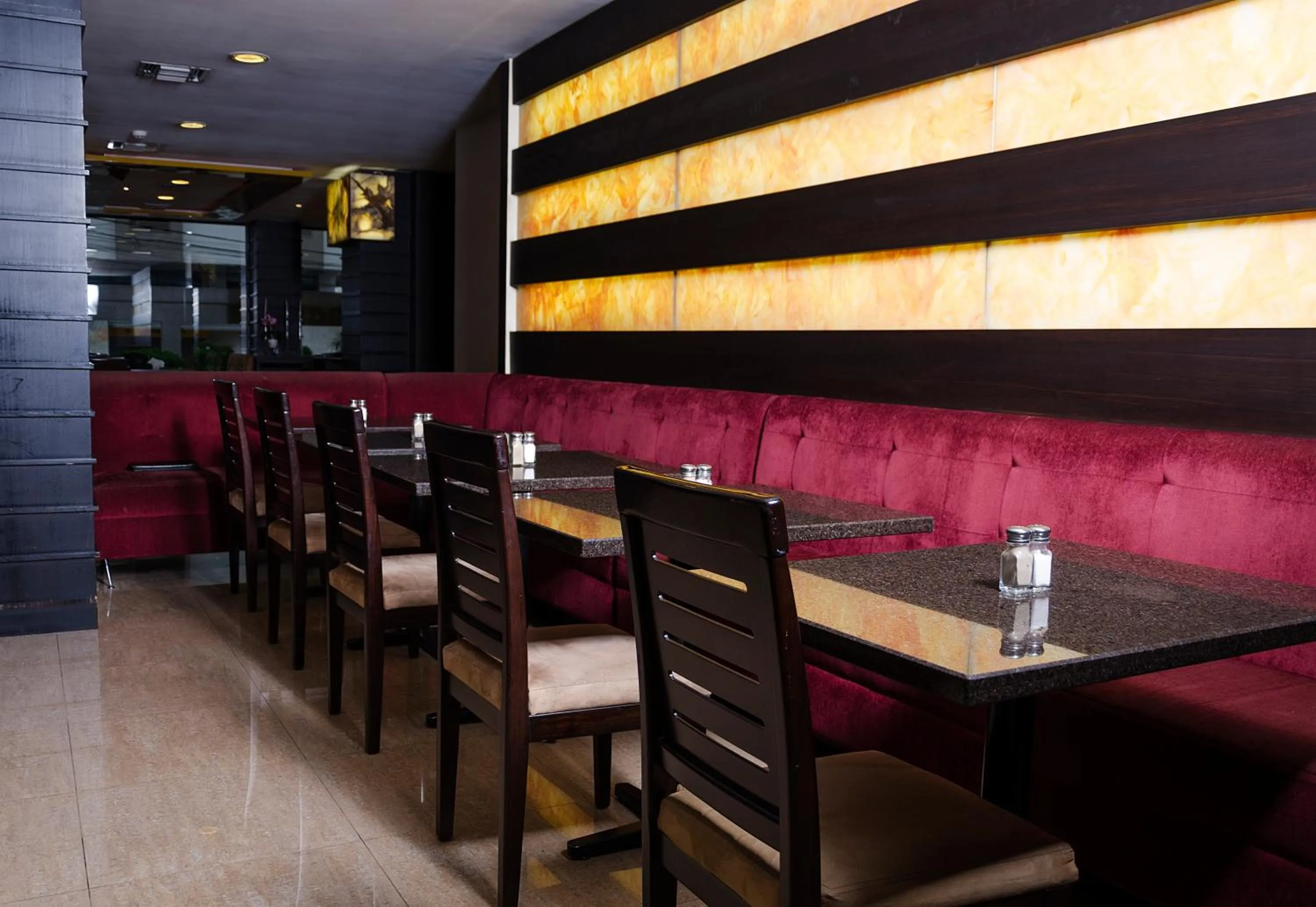 Restaurant/places to eat in Hotel Marcelius