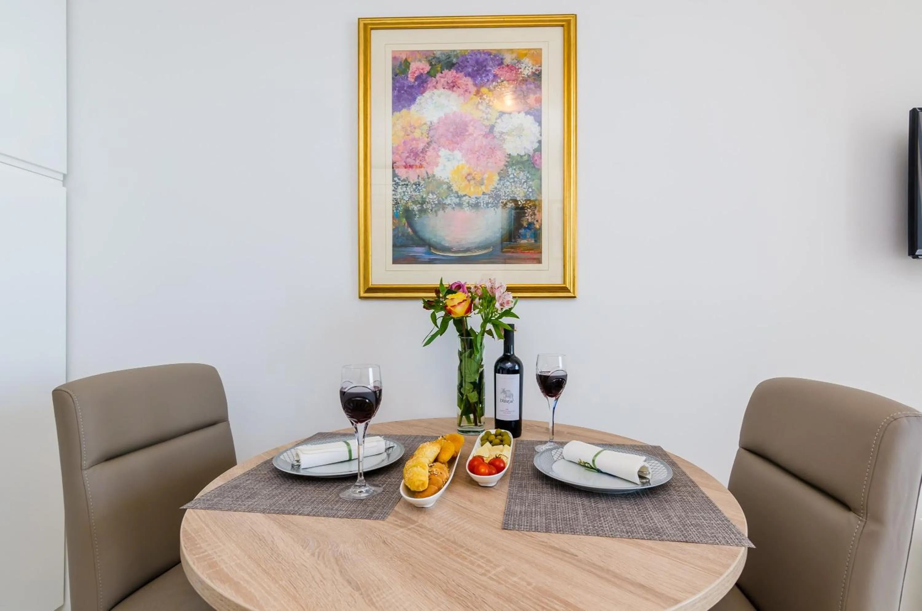 Dining area in Apartments Lazarin