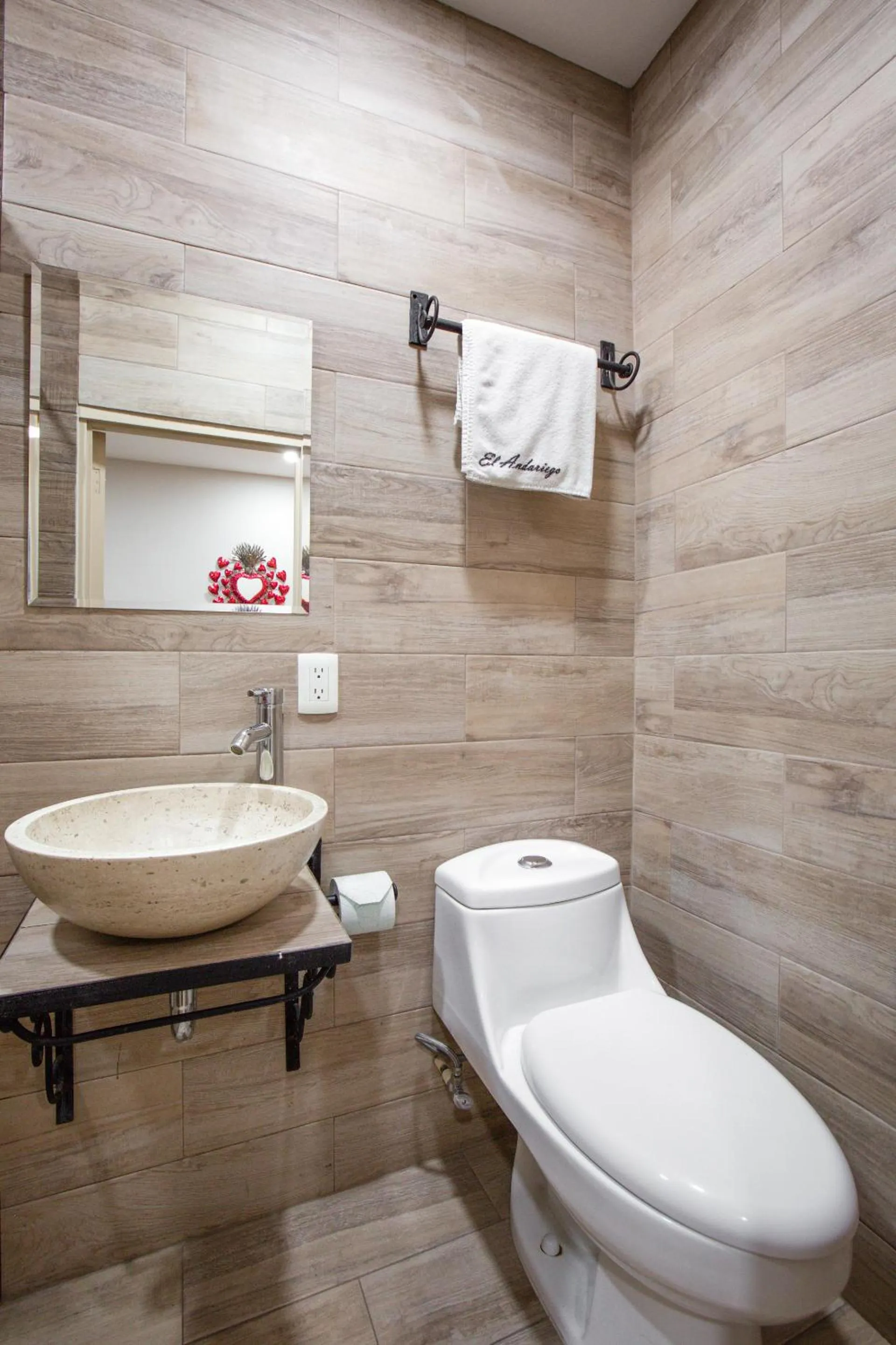 Bathroom in Capital O El Andariego, Oaxaca