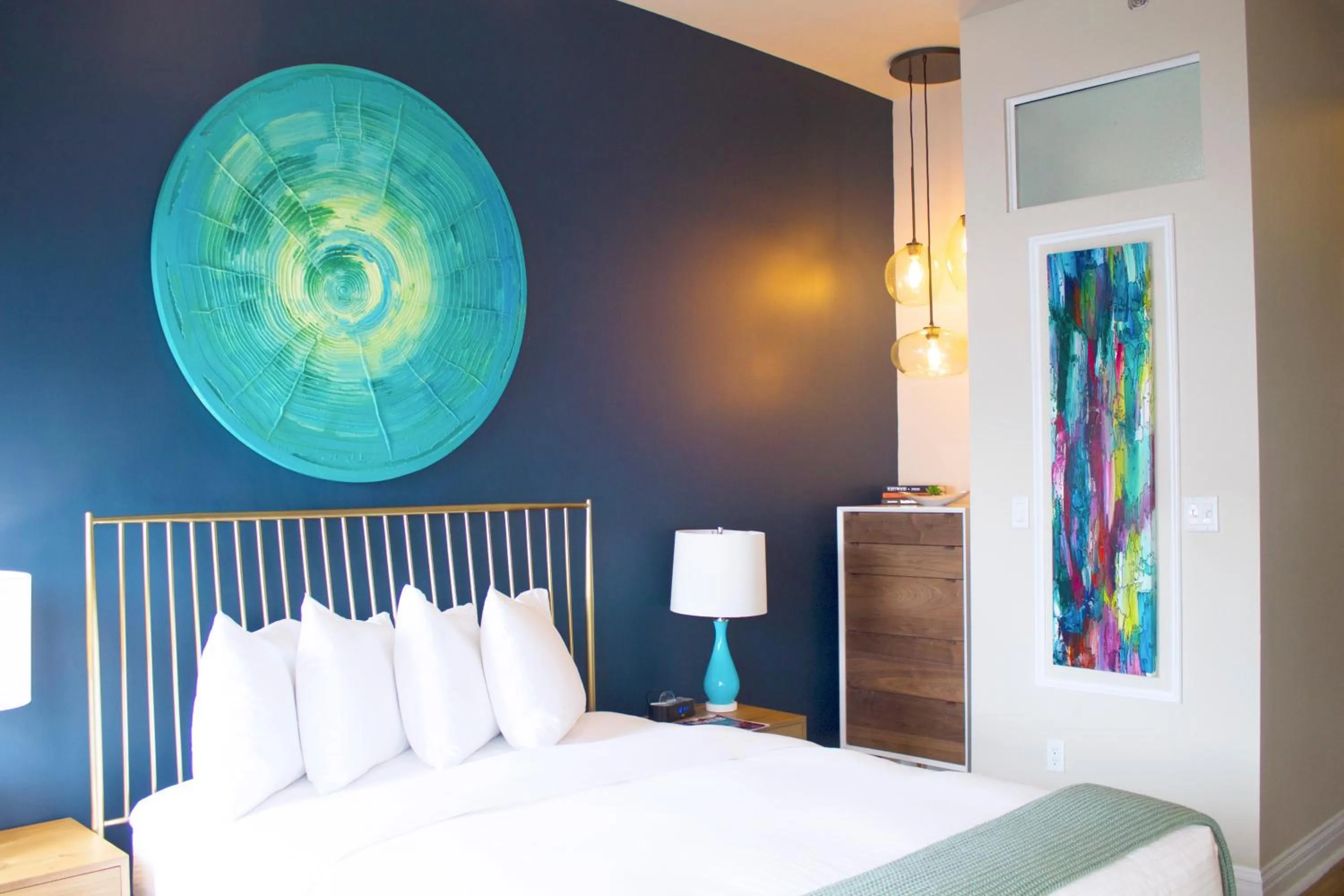 Bed in The Box House Hotel