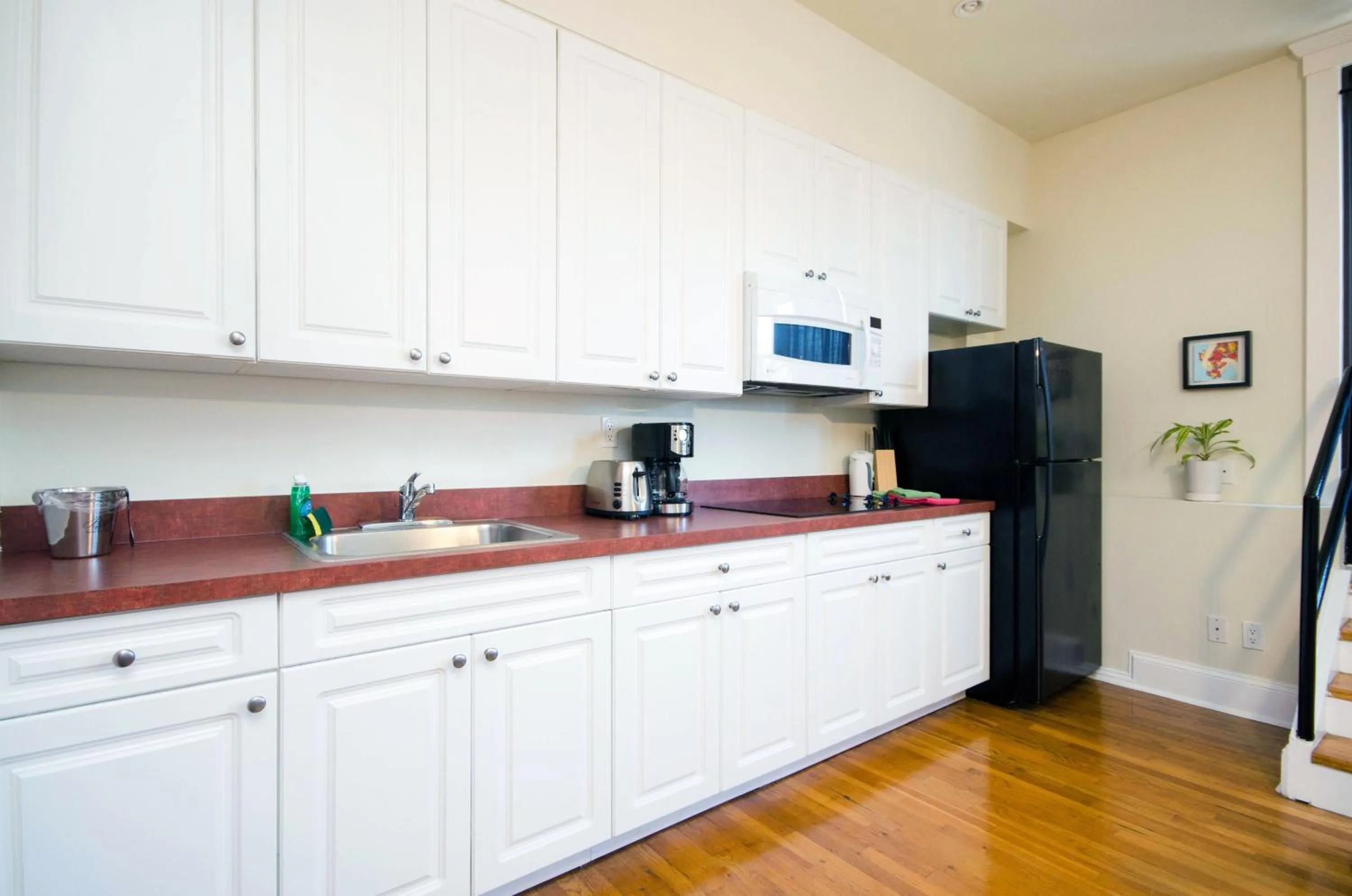 Kitchen or kitchenette in The Box House Hotel