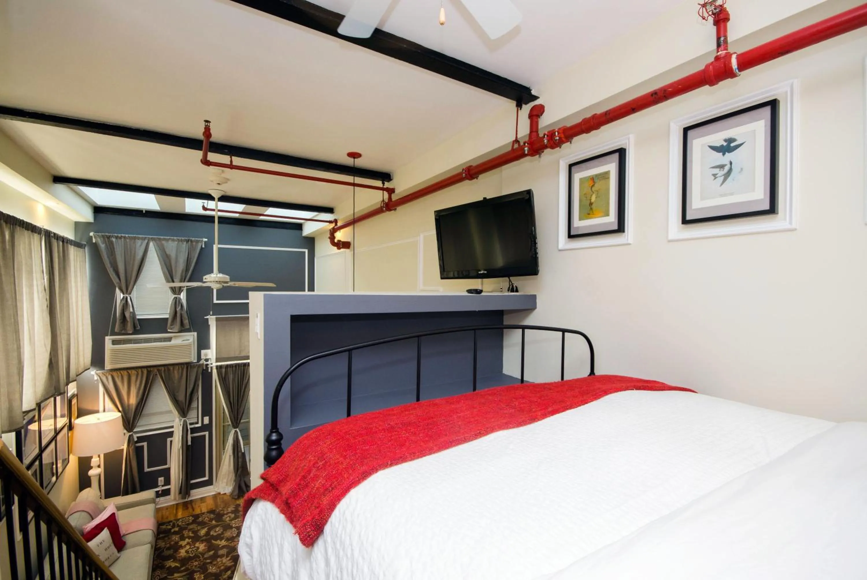 TV and multimedia, Bed in The Box House Hotel