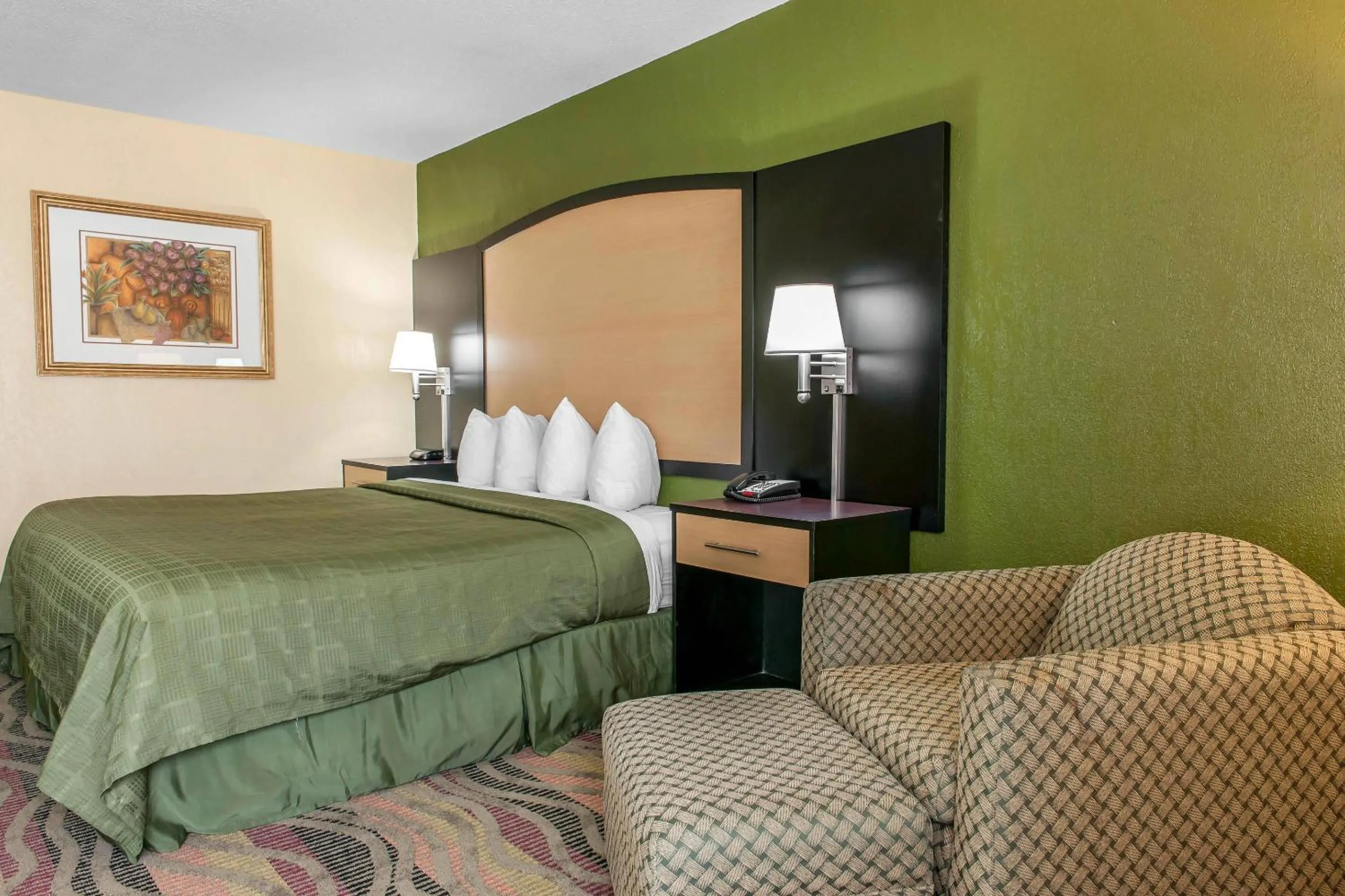 Bedroom, Bed in Quality Inn Conference Center Logansport