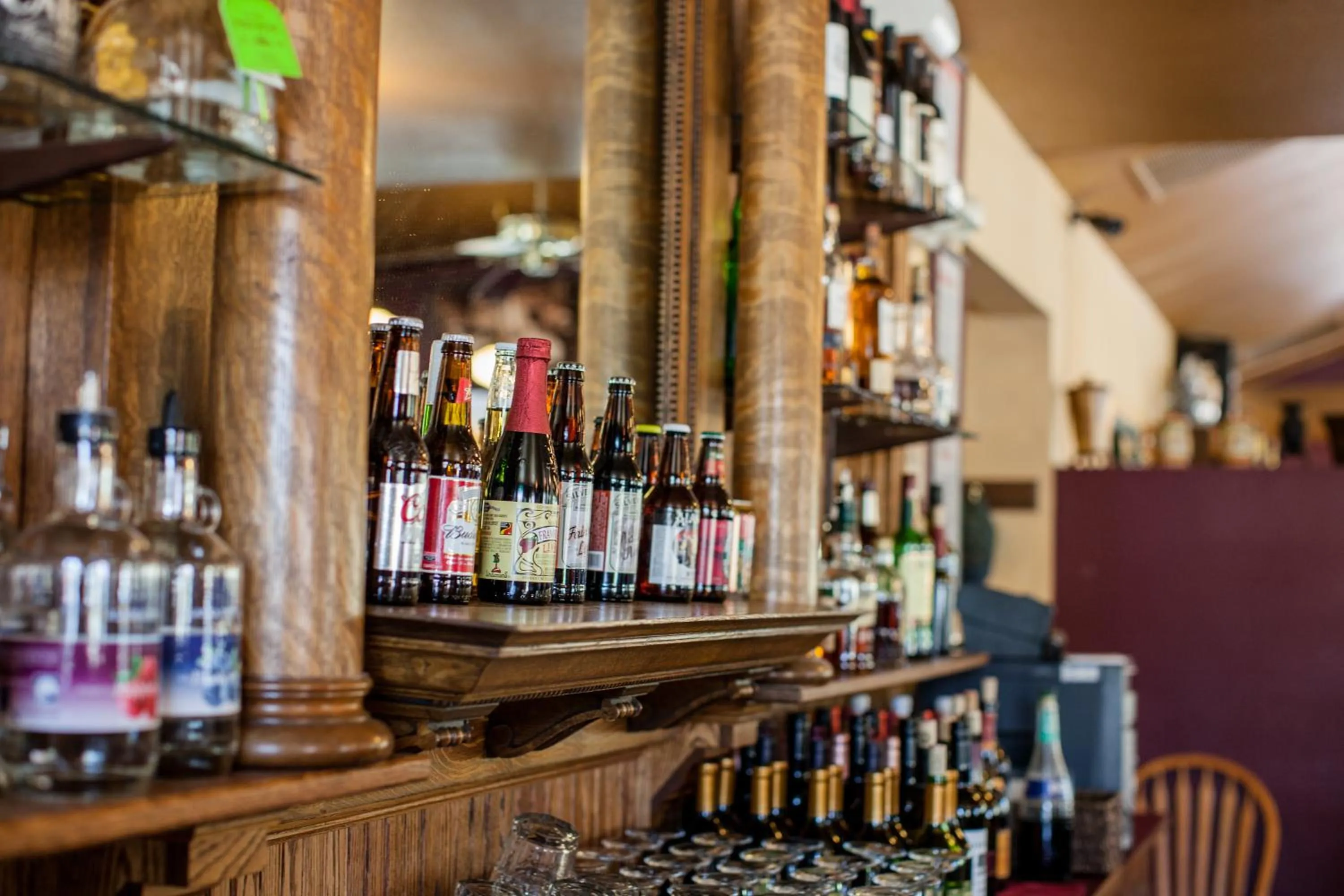 Lounge or bar in River's Edge Resort