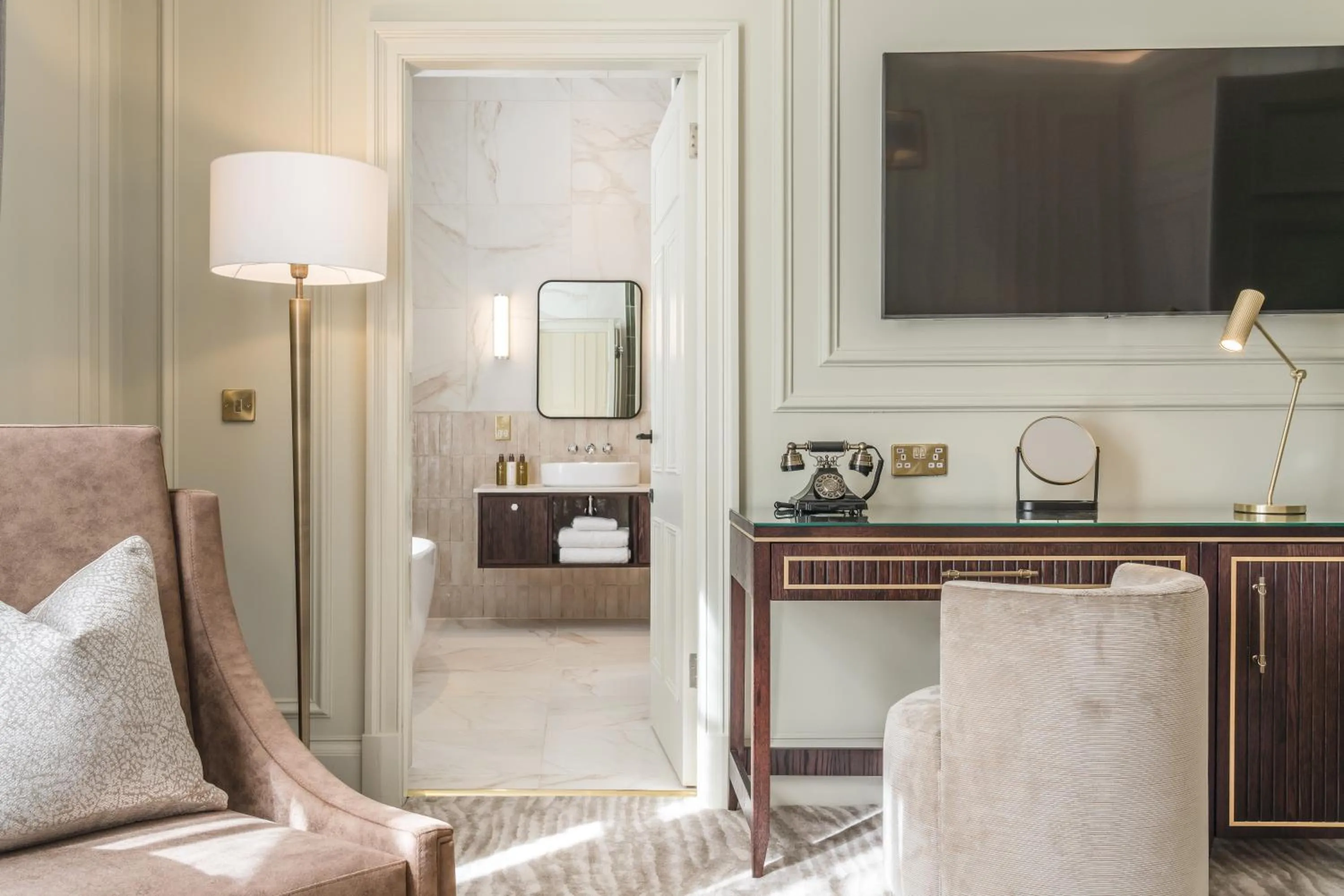 Bed in Dunkeld House Hotel